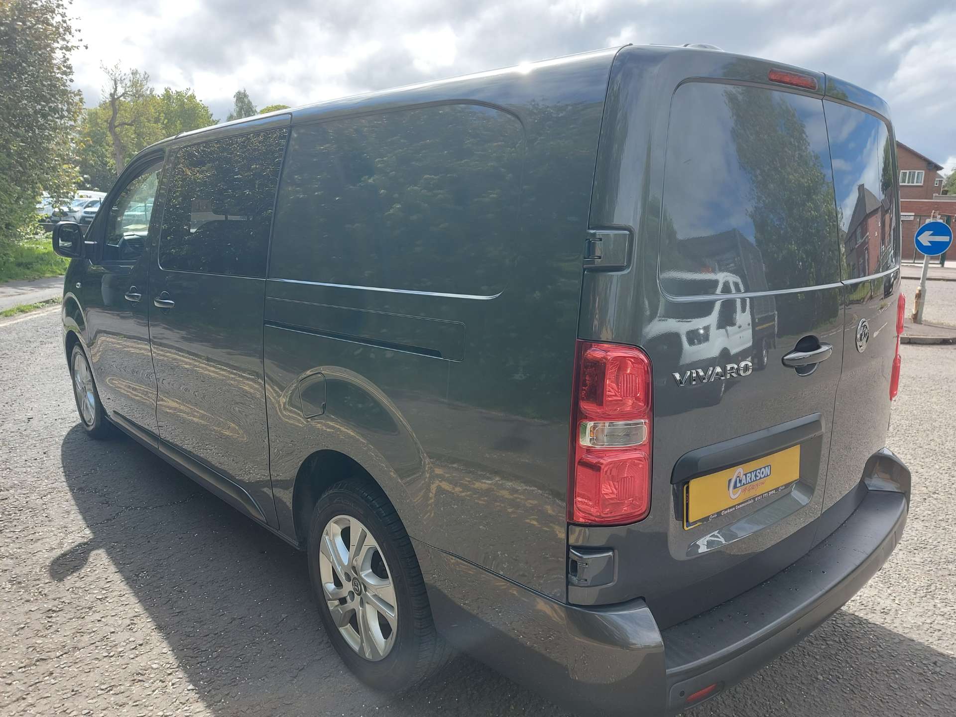 VAUXHALL VIVARO Elite F3100 L2 (6 seat crewvan) #3