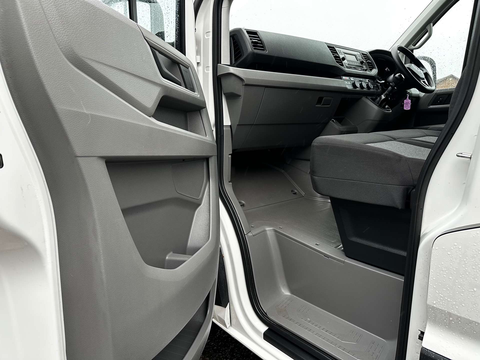 VOLKSWAGEN CRAFTER CR35 Trendline 2.0TDI MWB (Choice) #9