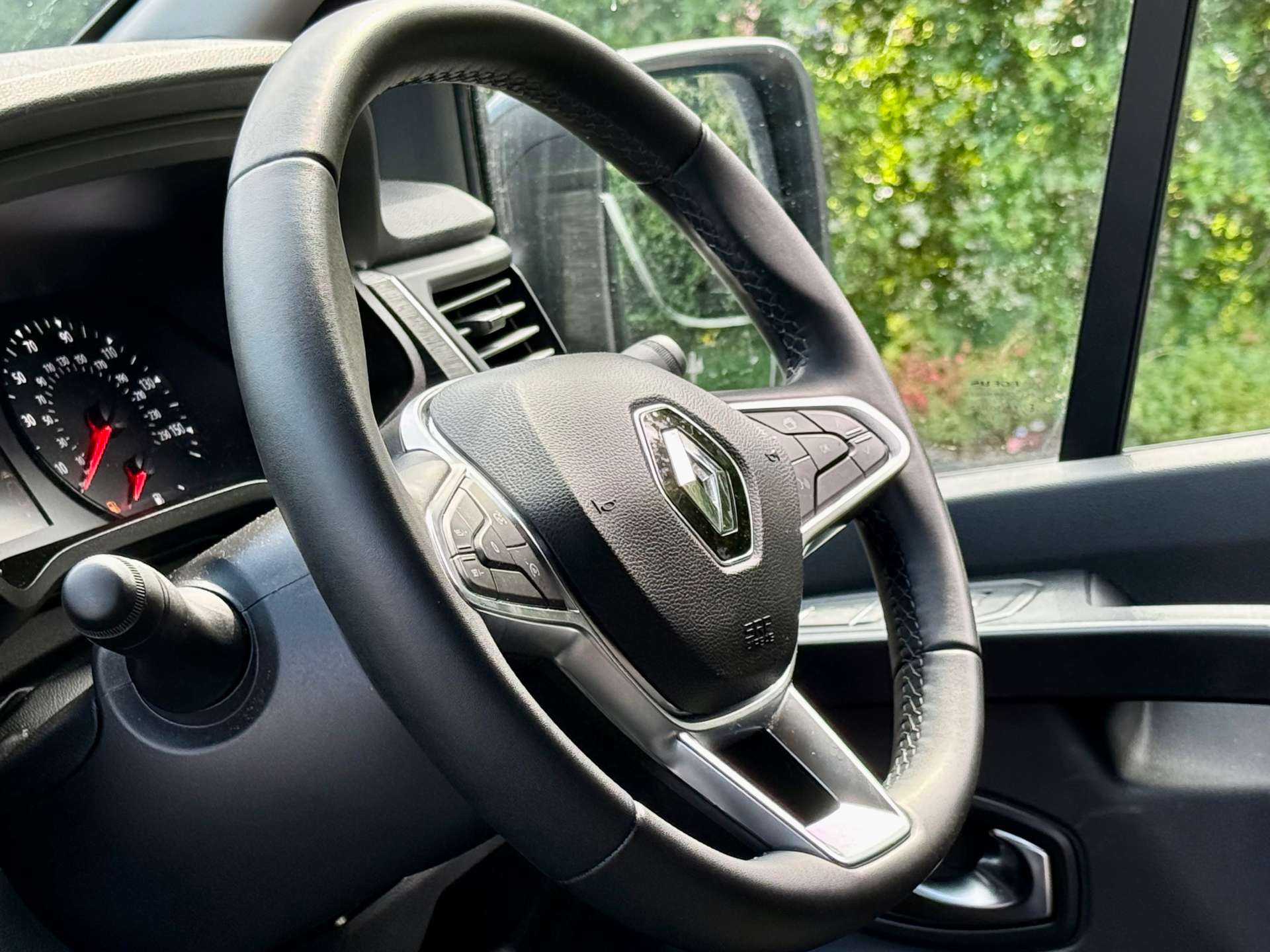RENAULT TRAFIC 2.0 LL30 Sport Blue DCi (L2) 130ps #9