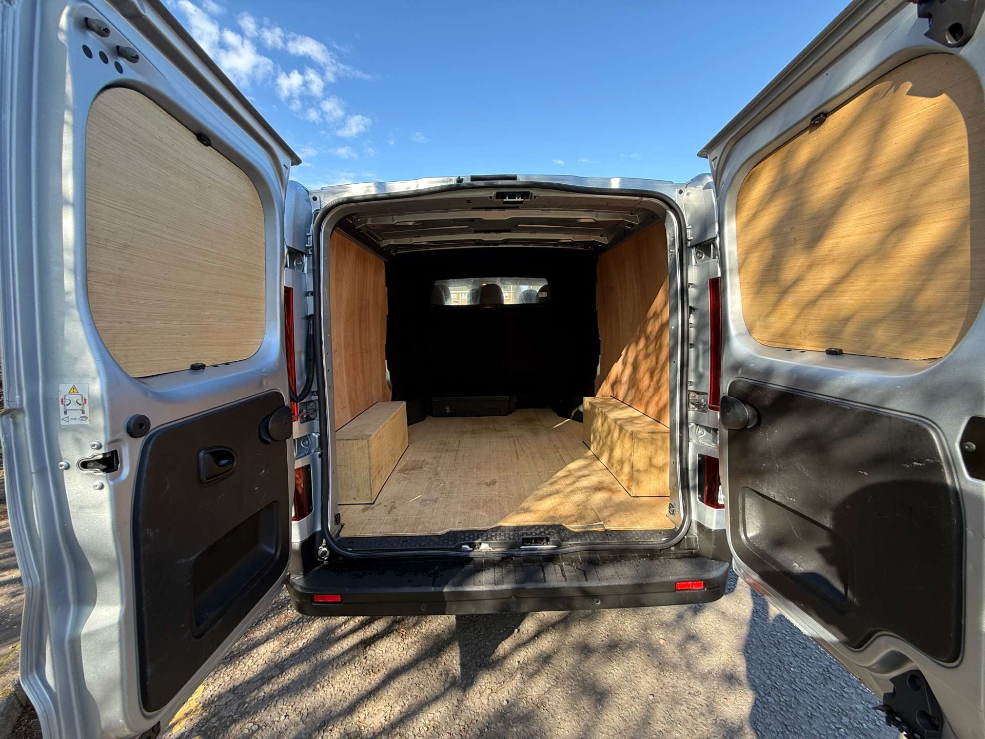 RENAULT TRAFIC 2.0 Trafic LL30 Sport 6 seat CrewVan #19