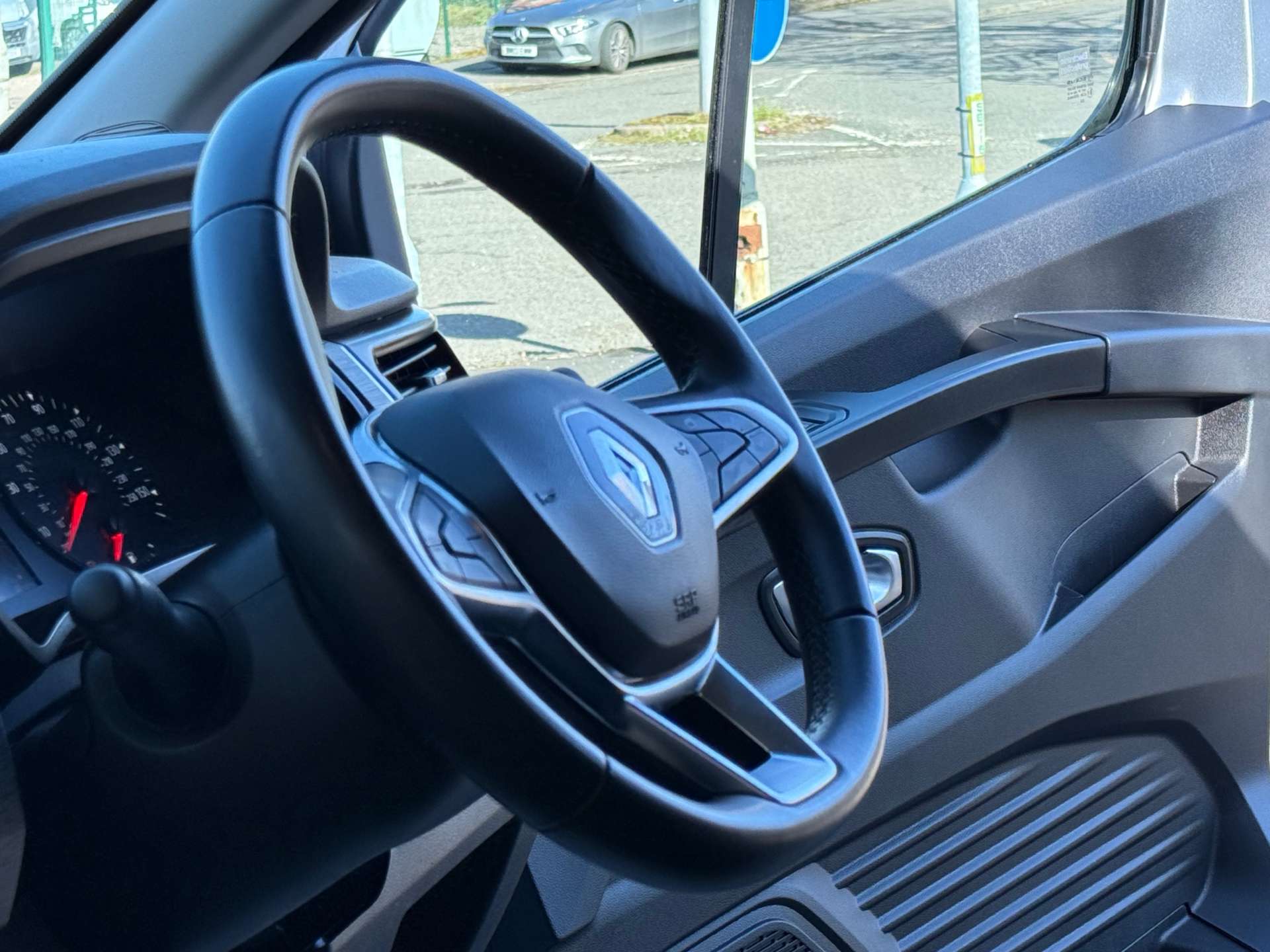 RENAULT TRAFIC 2.0 Trafic LL30 Sport 6 seat CrewVan #20