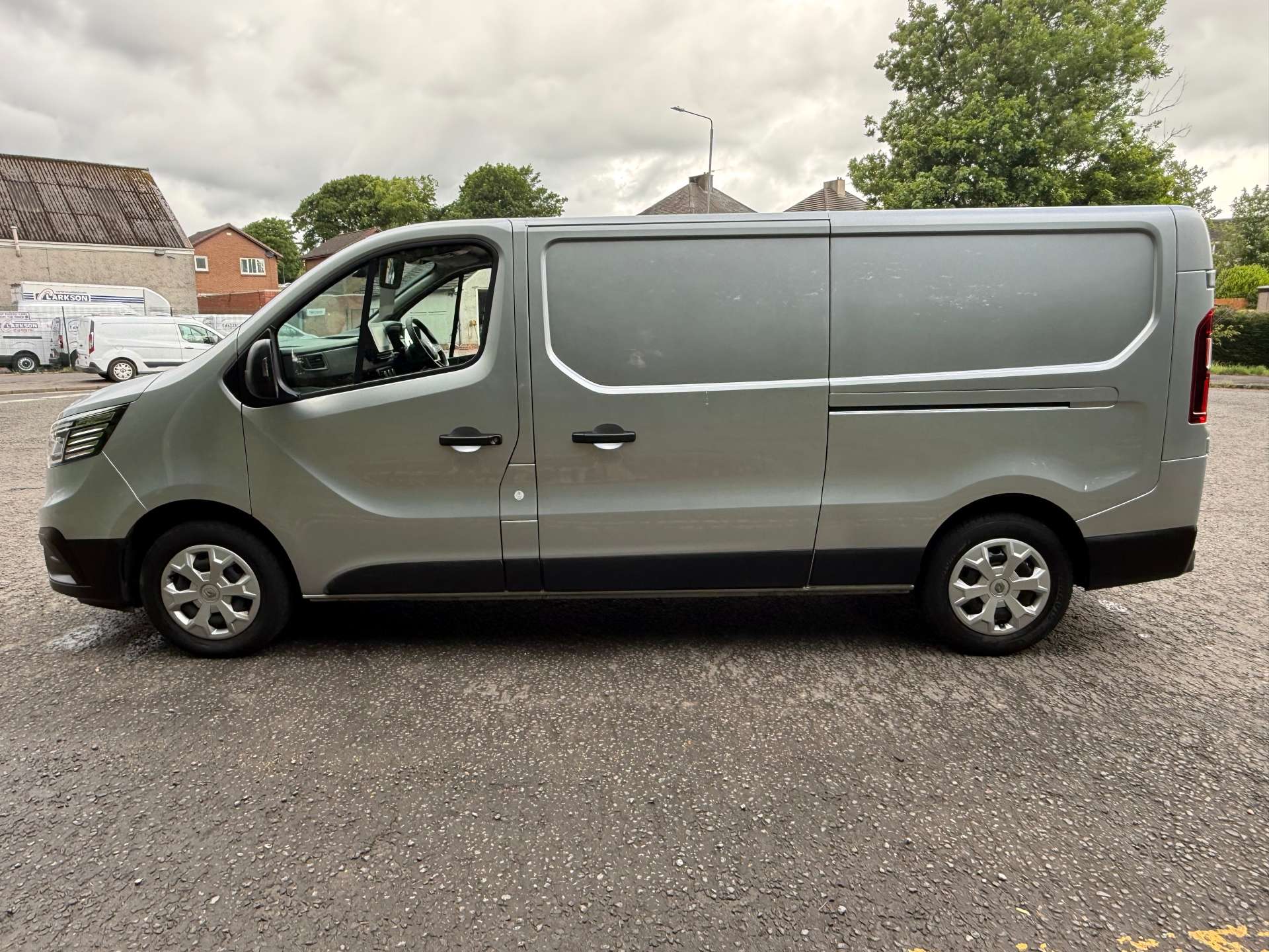 RENAULT TRAFIC LL30 Business+ L2 BlueDCi 130ps #18