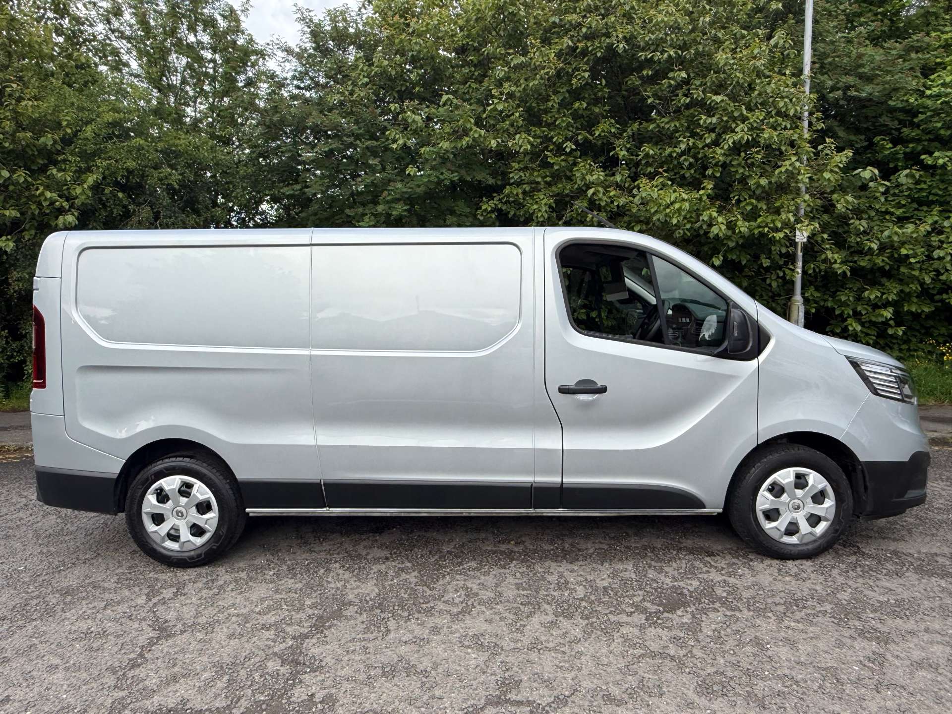RENAULT TRAFIC LL30 Business+ L2 BlueDCi 130ps #19