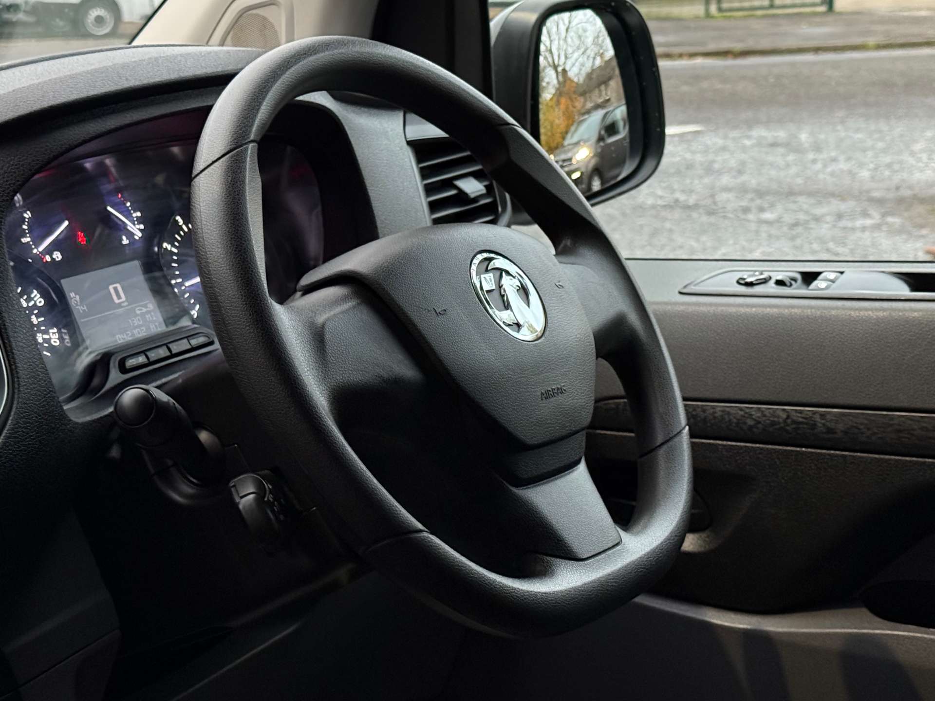 VAUXHALL VIVARO 2900 Dynamic L2 (Choice) #8