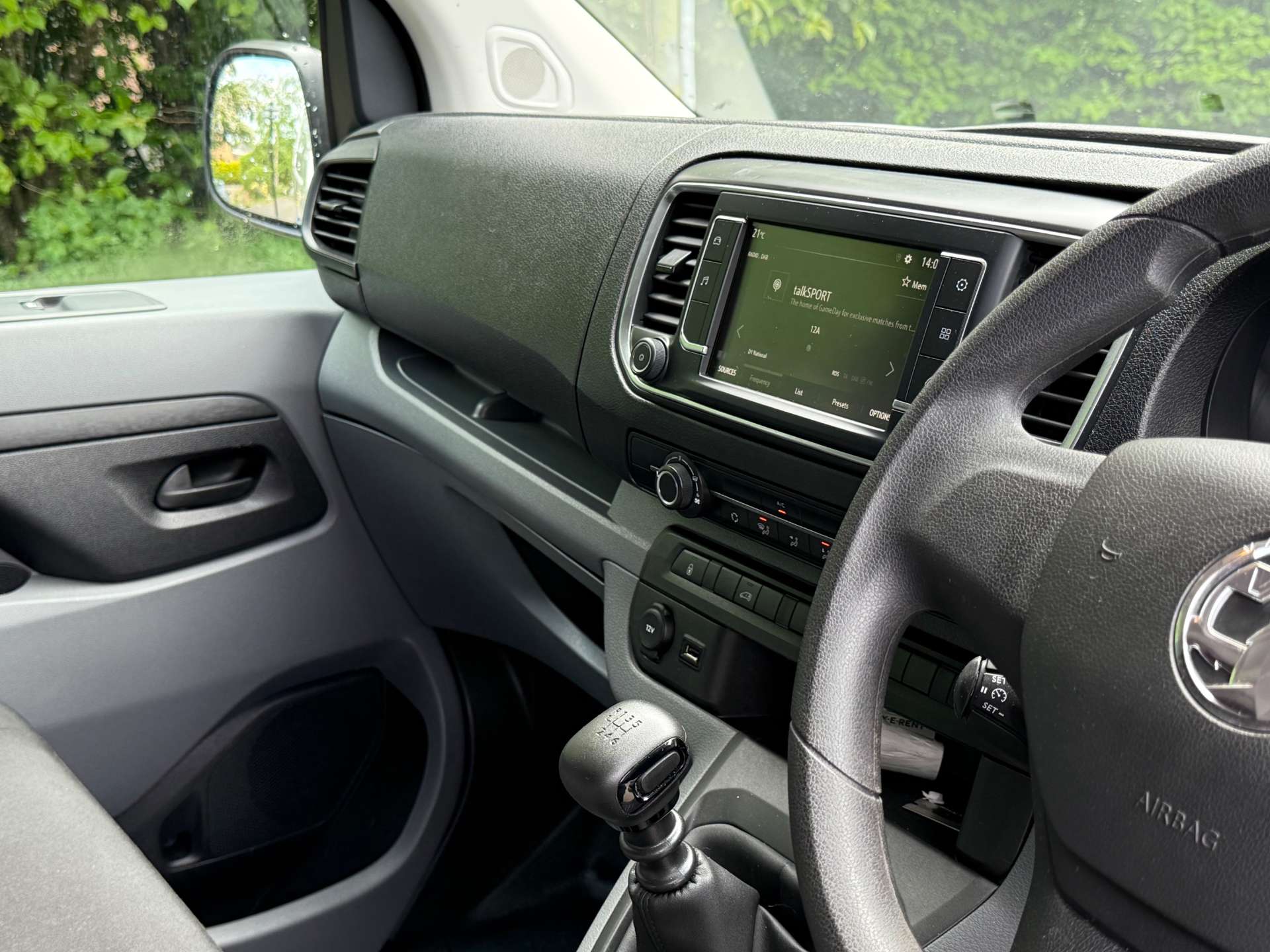 VAUXHALL VIVARO F2900 Dynamic L2 #16