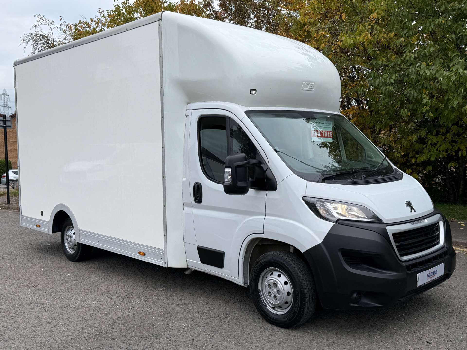 PEUGEOT BOXER 335 LoLoader Luton Box Van BlueHDi #0