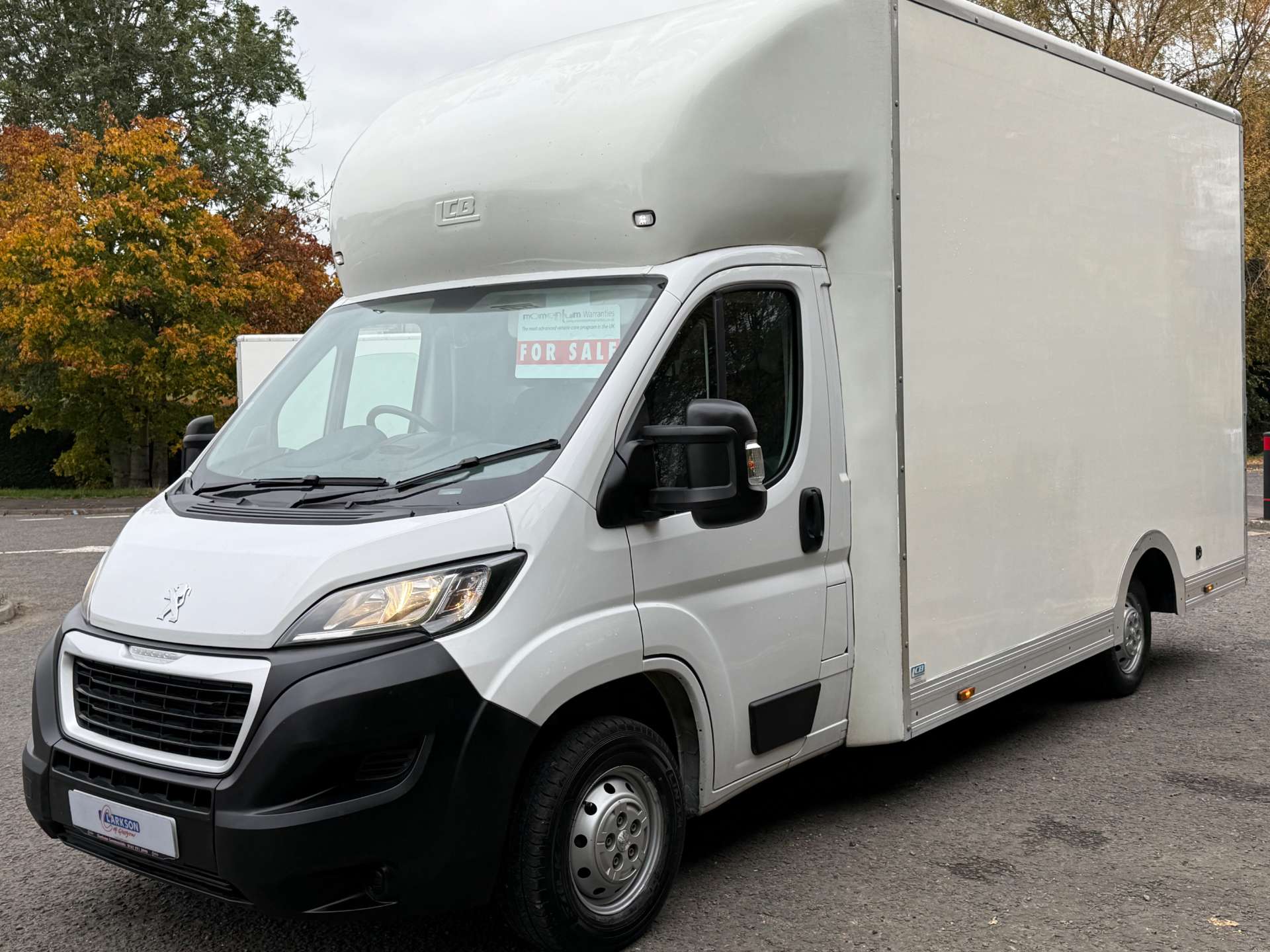 PEUGEOT BOXER 335 LoLoader Luton Box Van BlueHDi #2