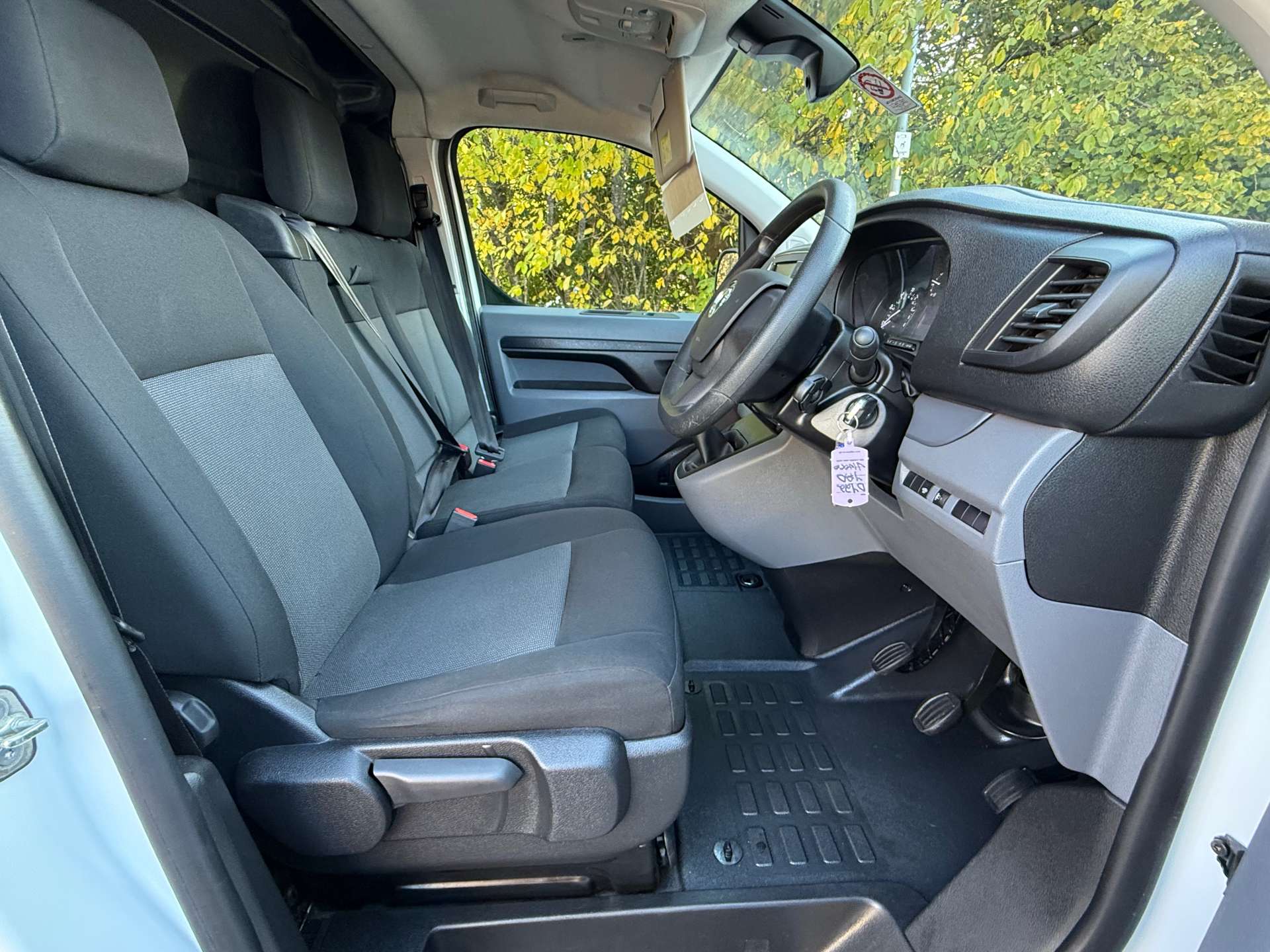 VAUXHALL VIVARO F2900 SPORTIVE L2 #8