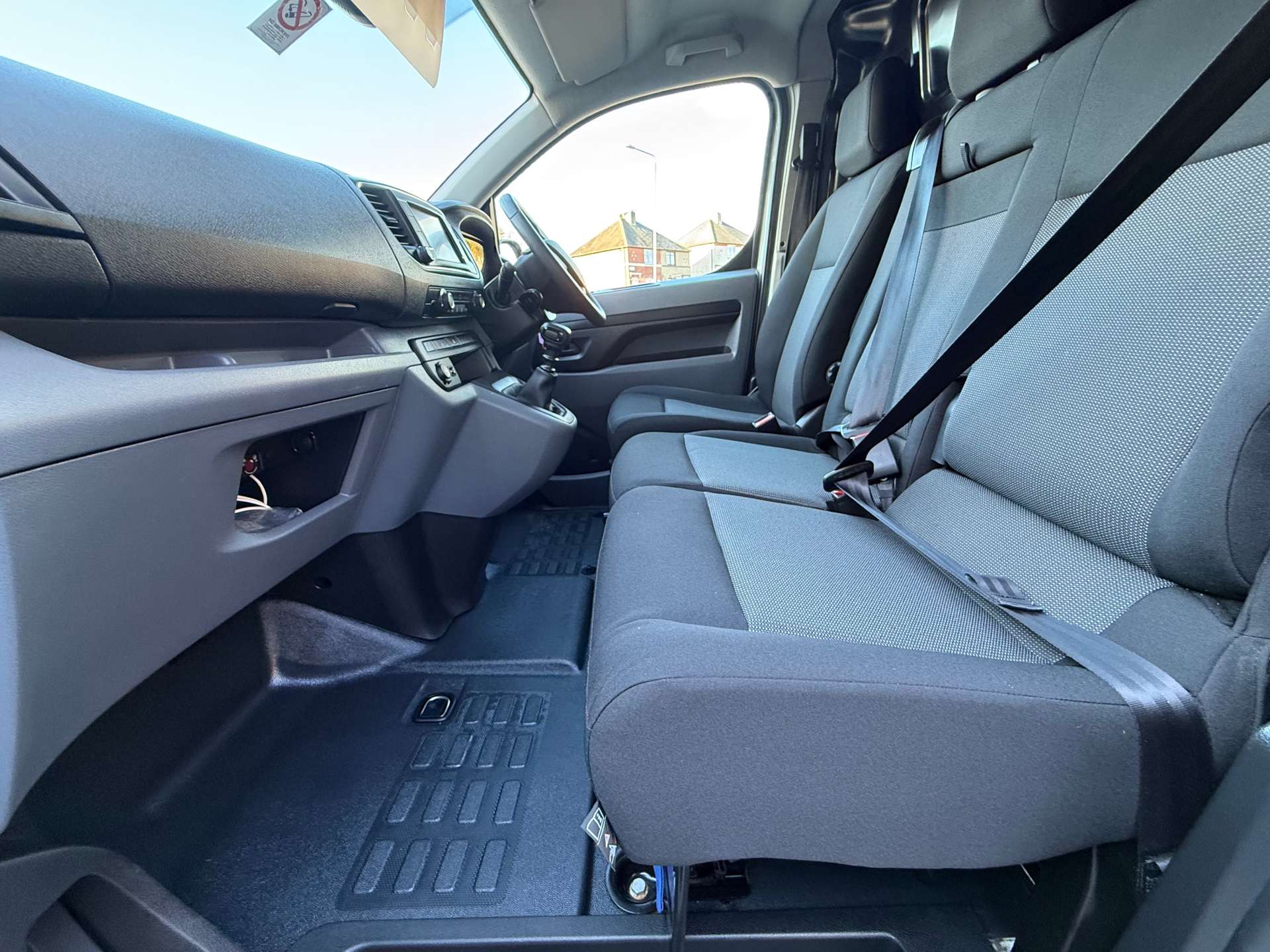 VAUXHALL VIVARO F2900 SPORTIVE L2 #9