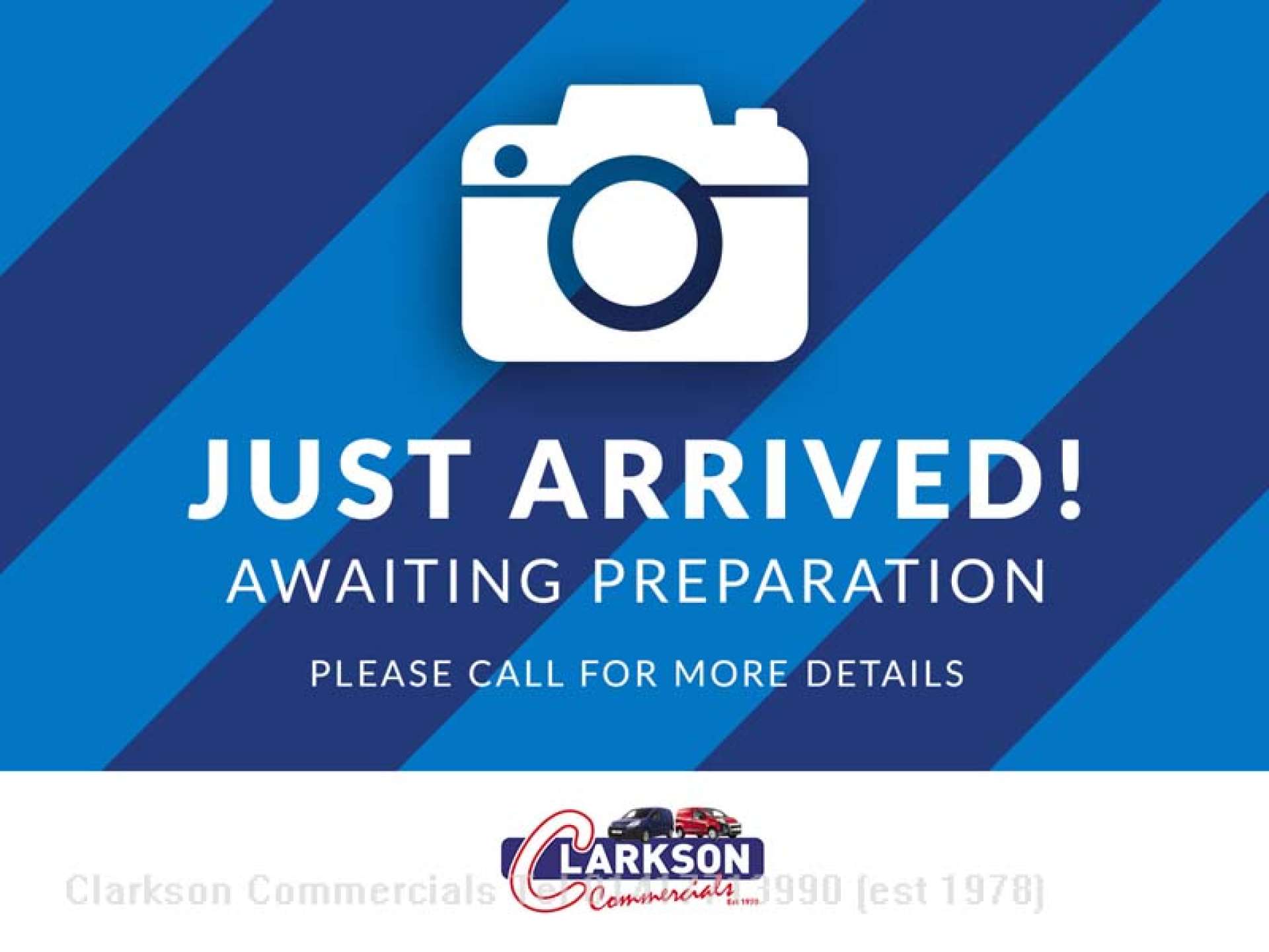 FORD TRANSIT CUSTOM 300 Trend L2H2 18000 miles #1