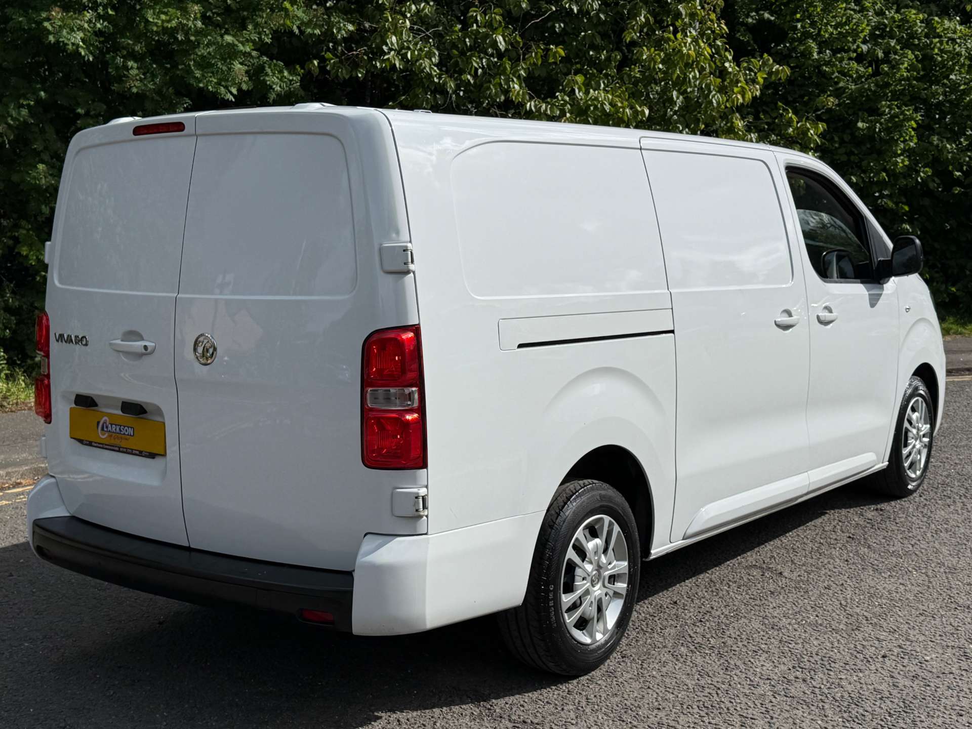 VAUXHALL VIVARO F2900 Sportive L2 #3
