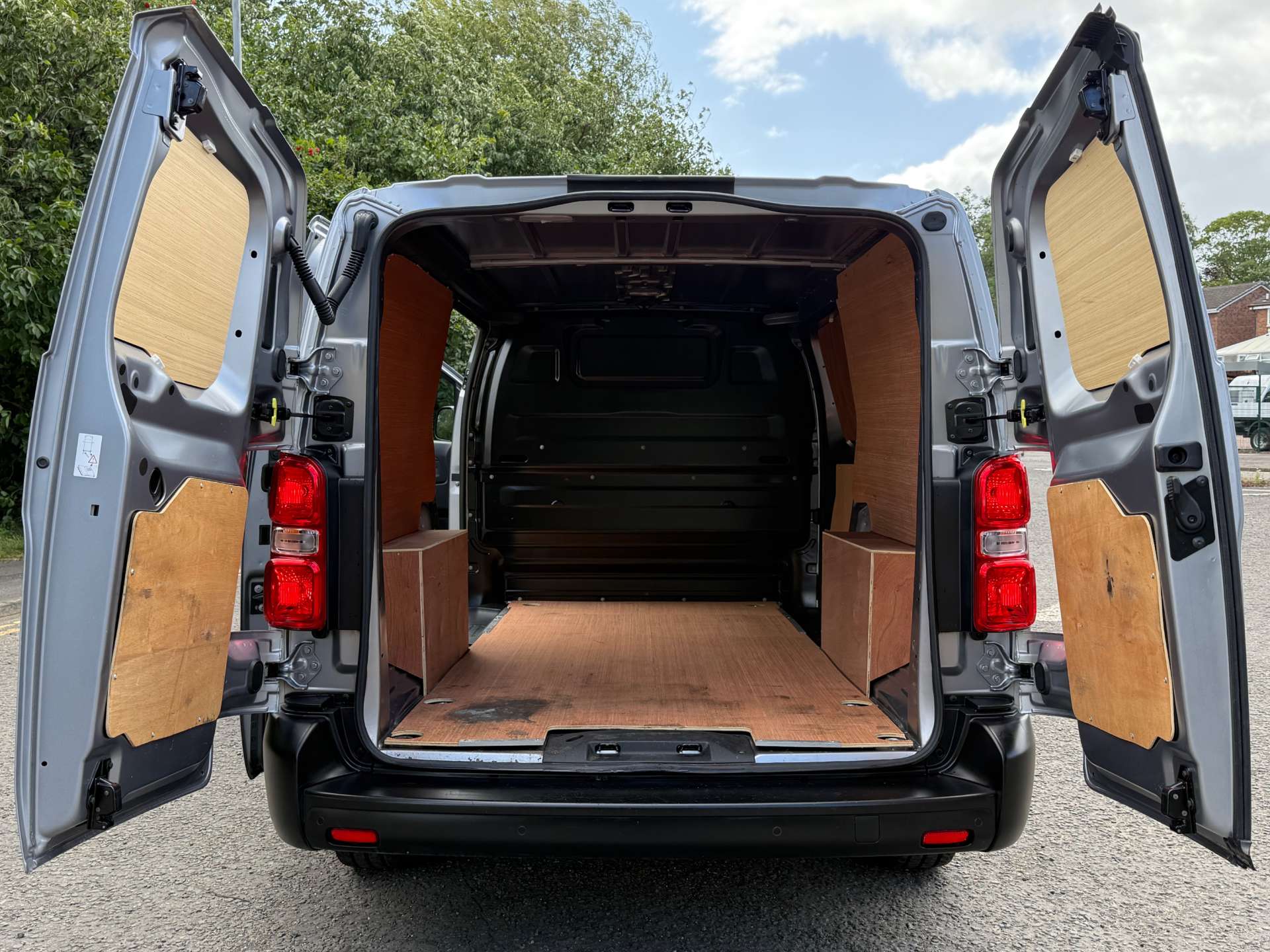 VAUXHALL VIVARO 2.0 F3100 Prime L2 #14