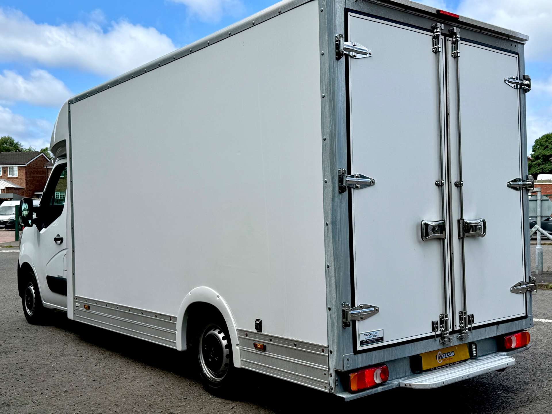 RENAULT MASTER LL35 Business LoLoader Luton Box Van #3