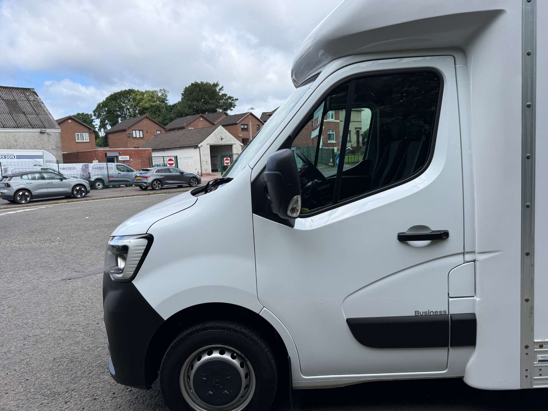 RENAULT MASTER LL35 Business LoLoader Luton Box Van #14