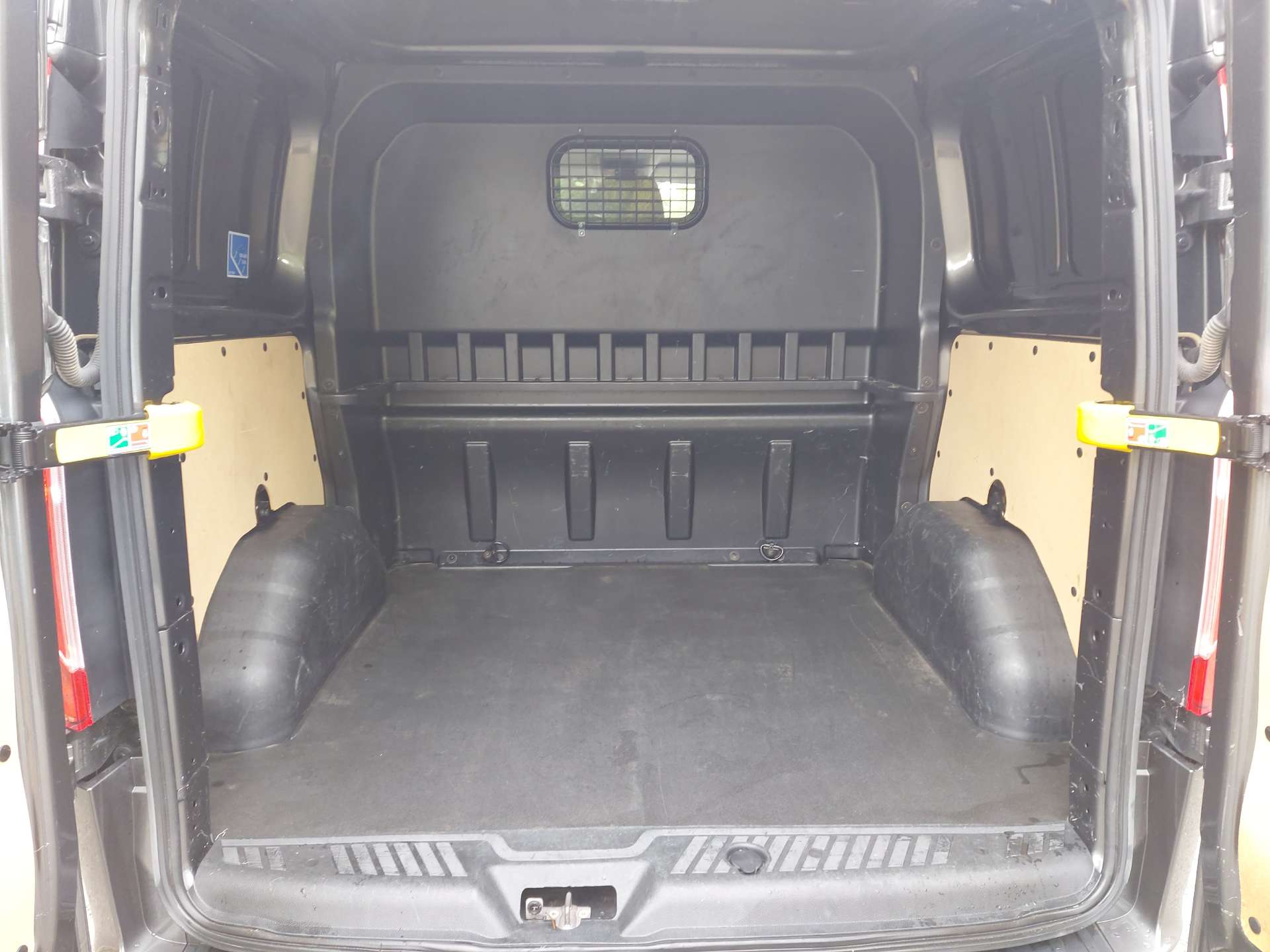FORD TRANSIT CUSTOM 320 Limited 6 Seat Crewvan DCIV Auto #10