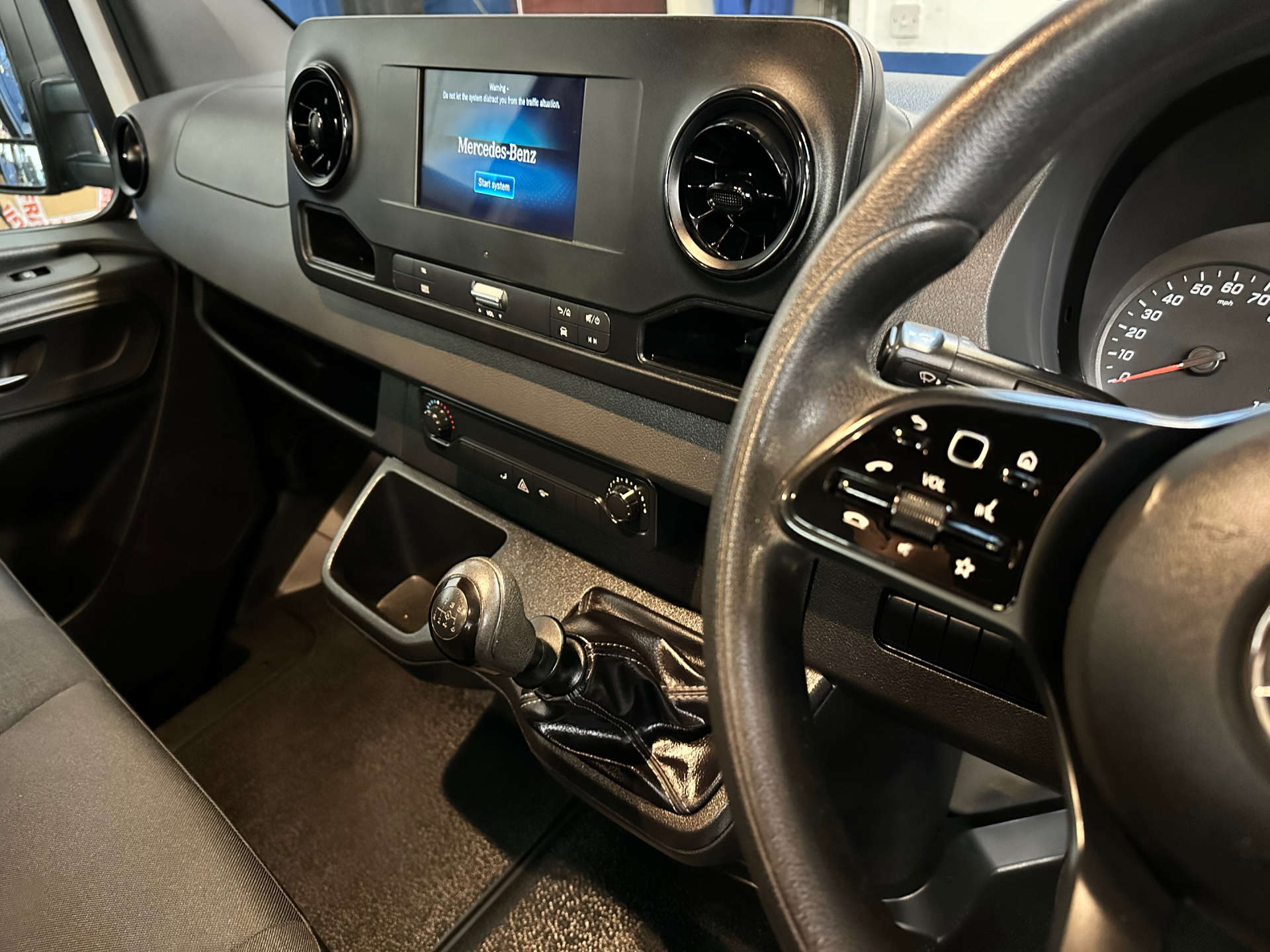 MERCEDES-BENZ SPRINTER 314 CDi 7 Seat CrewCab Tipper (Choice) #7