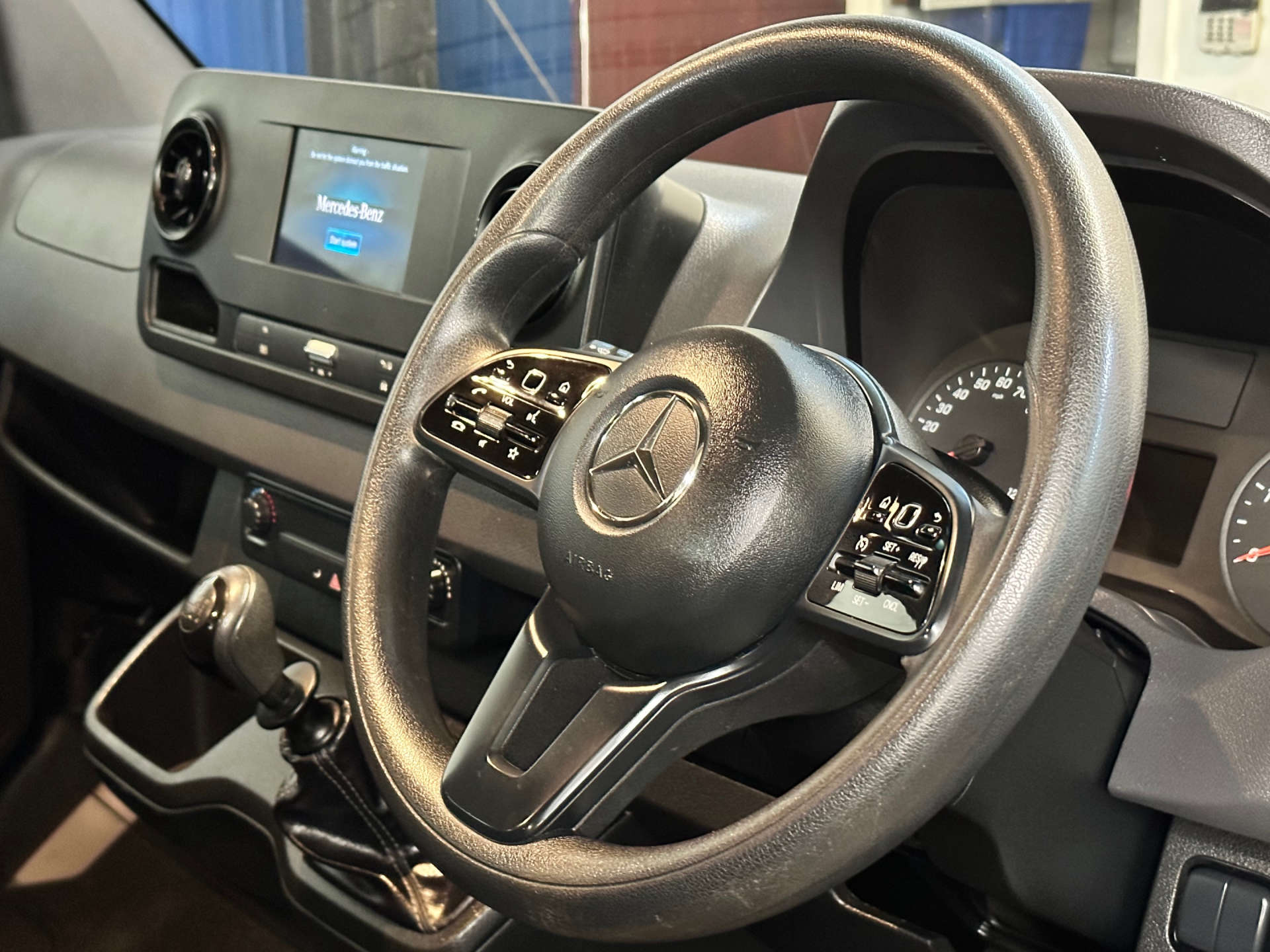 MERCEDES-BENZ SPRINTER 314 CDi 7 Seat CrewCab Tipper (Choice) #25