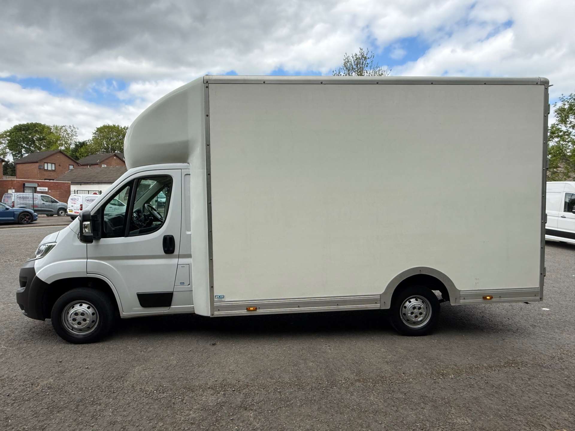 CITROEN RELAY 335 2.2HDi GRP LoLoader Box Van #9