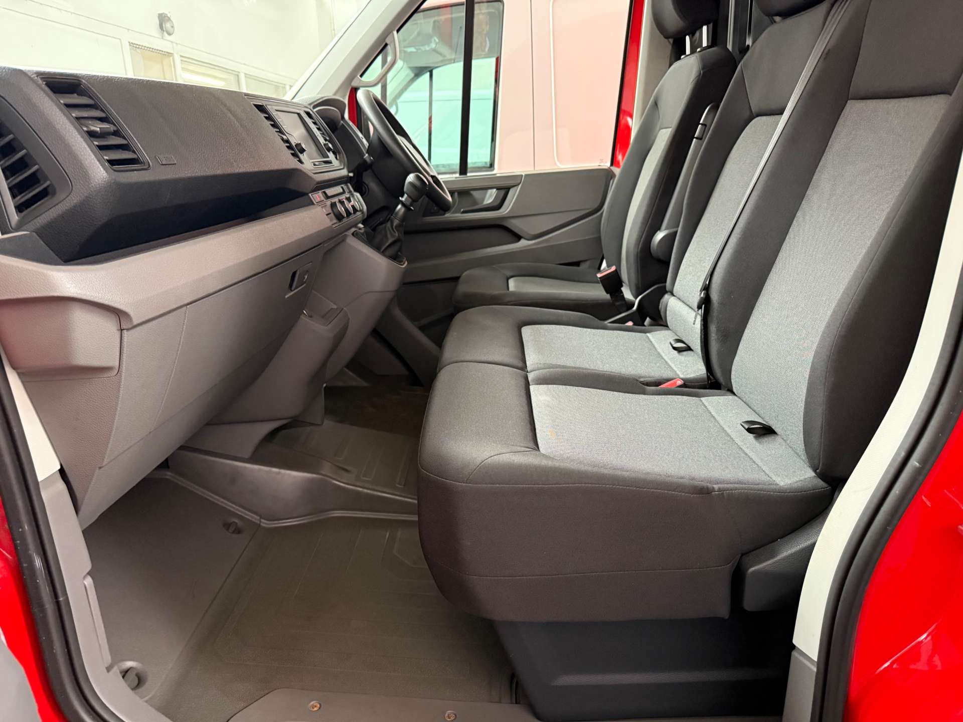 VOLKSWAGEN CRAFTER 2.0 CR35 Highline TDI (6000 miles) #13