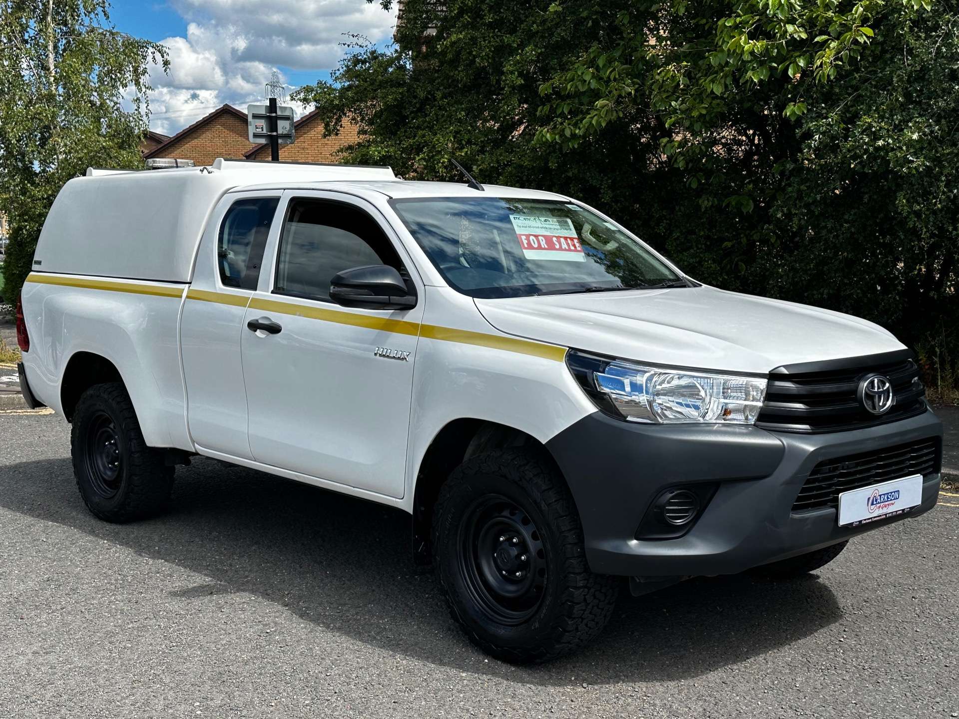 TOYOTA HILUX 2.4 HI-Luxury Active D-4D 4WD ECB 4WD 5dr #0