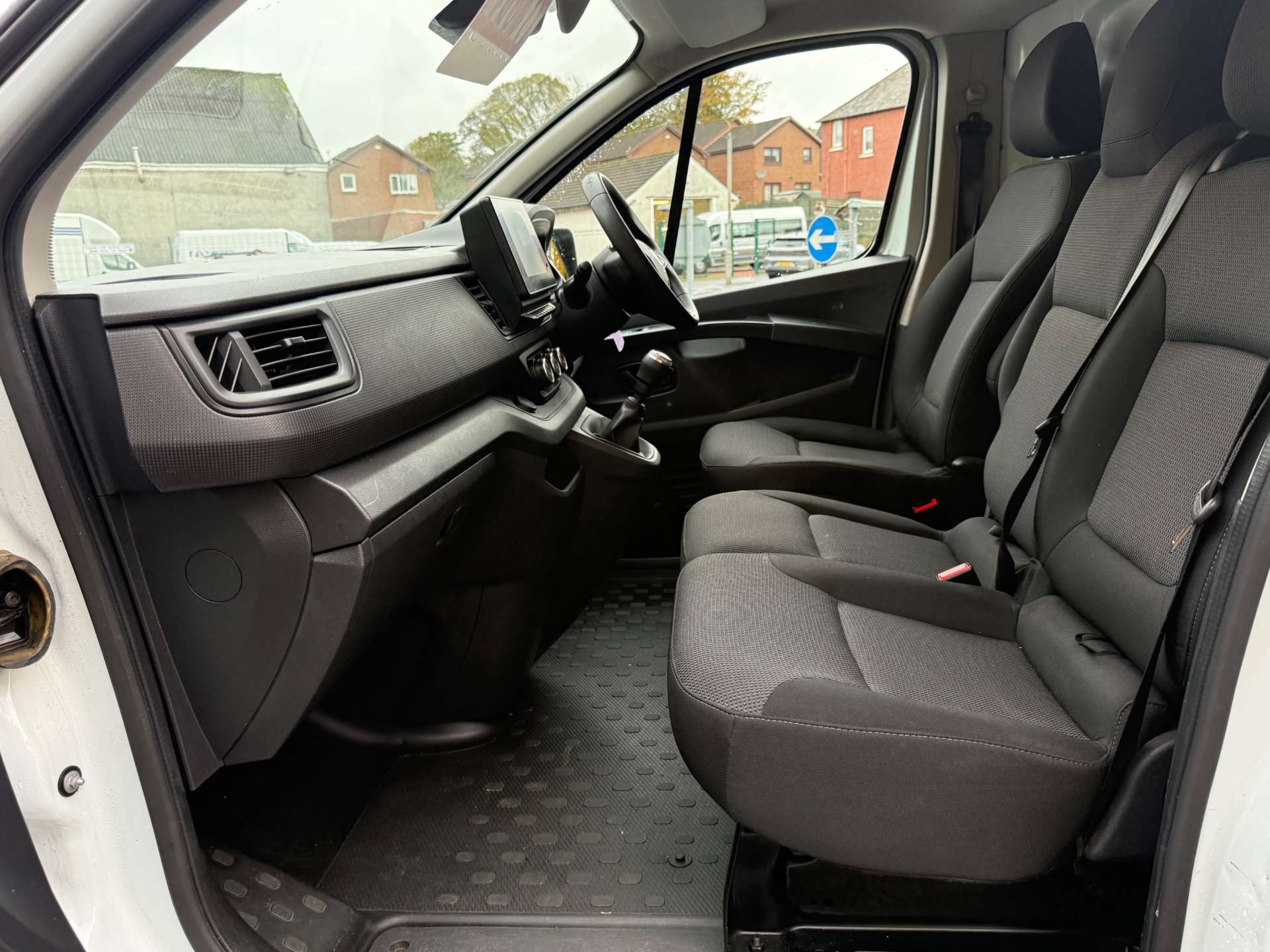 RENAULT TRAFIC 2.0 Trafic LL30 Business+ Blue dCi #18