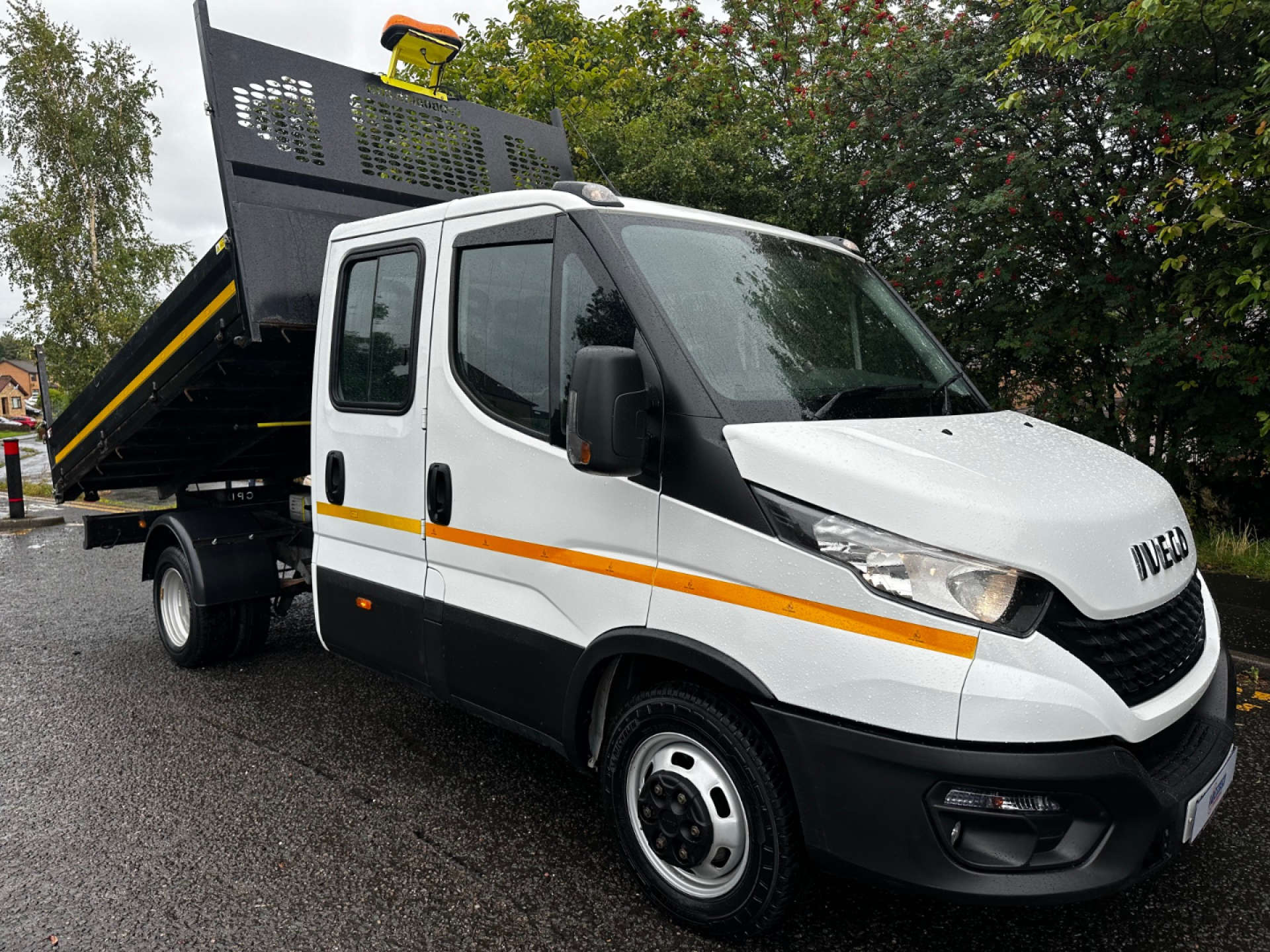 IVECO DAILY 2.3 35C14B CrewCab Tipper (7 seat) #0