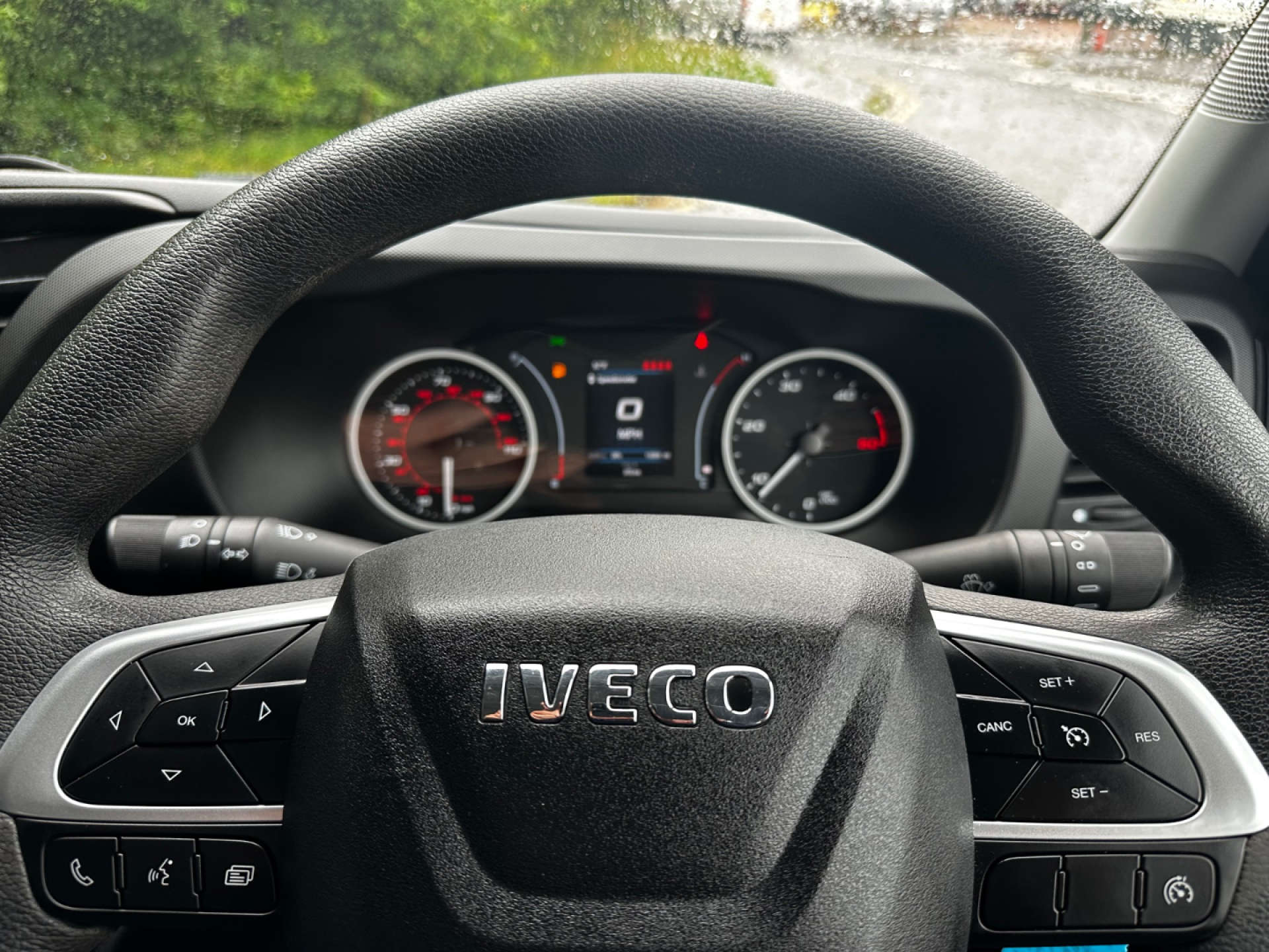 IVECO DAILY 2.3 35C14B CrewCab Tipper (7 seat) #16
