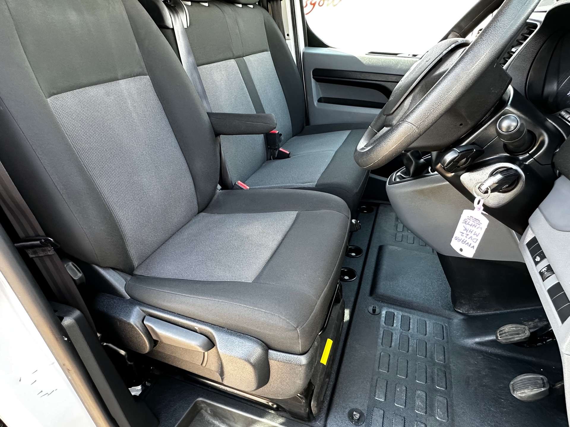 VAUXHALL VIVARO 2900 Dynamic L2 (Choice) #25