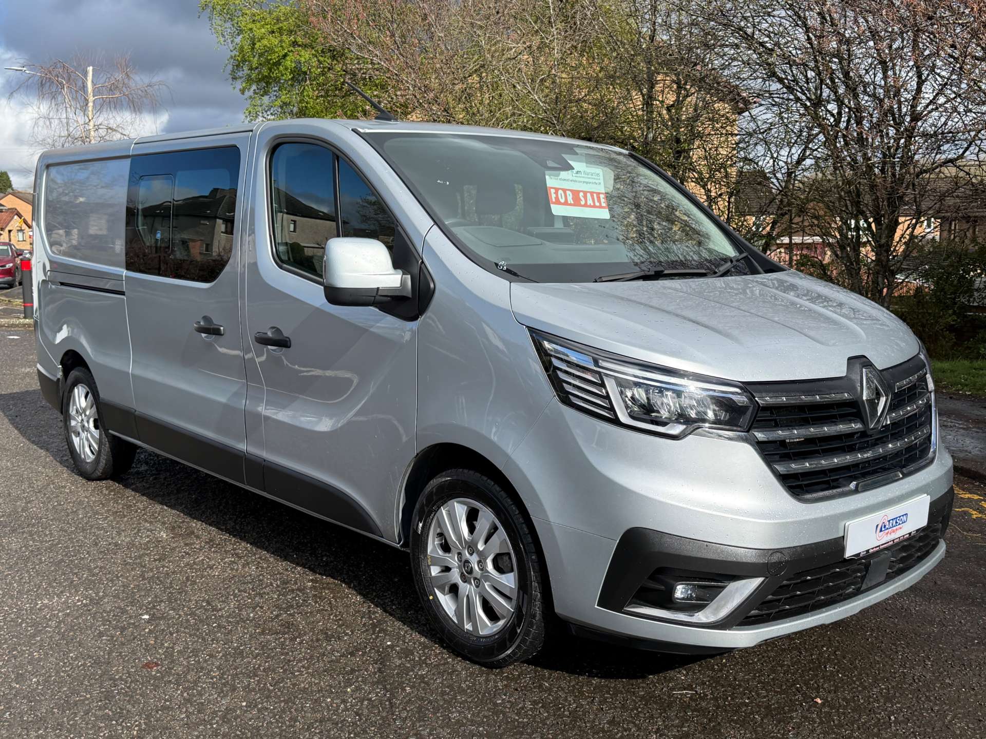 RENAULT TRAFIC 2.0 Trafic LL30 Sport 6 seat CrewVan #0