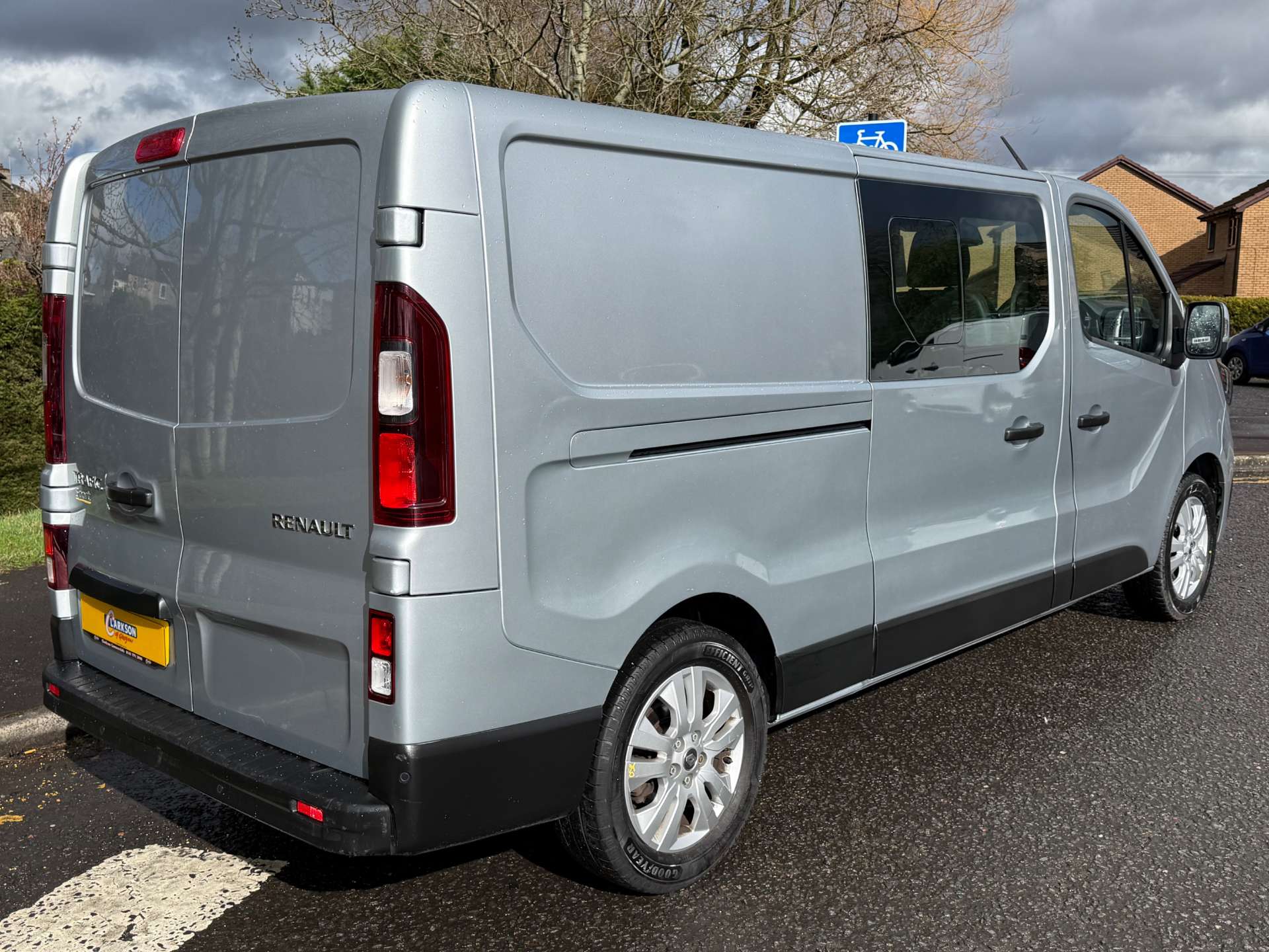 RENAULT TRAFIC 2.0 Trafic LL30 Sport 6 seat CrewVan #12