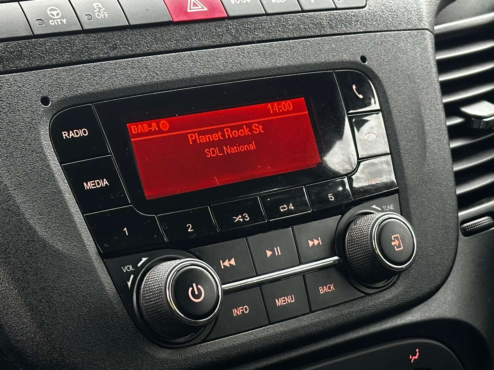 IVECO DAILY 35C14 7 seat crew cab tipper #9