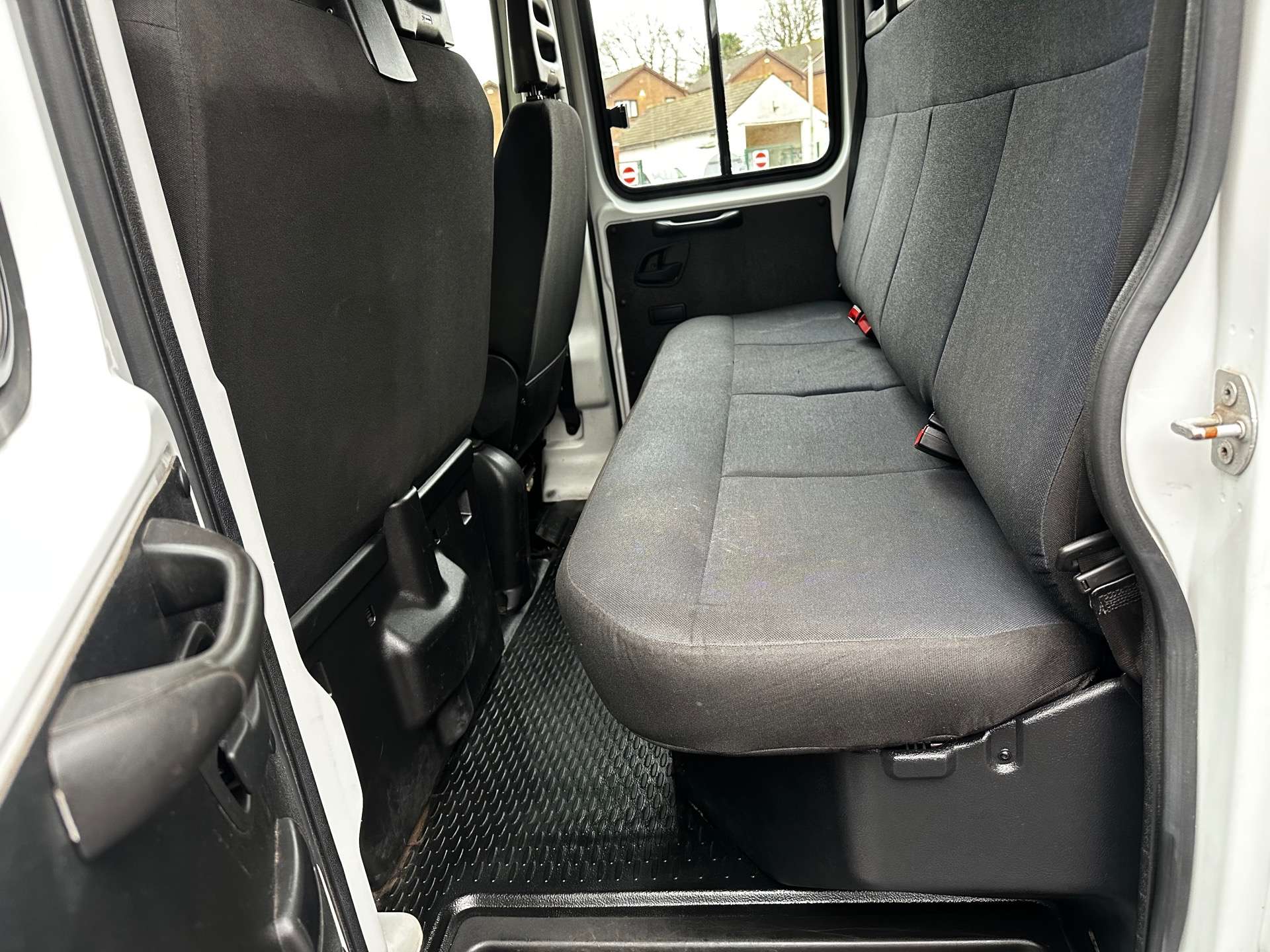 IVECO DAILY 35C14 7 seat crew cab tipper #12