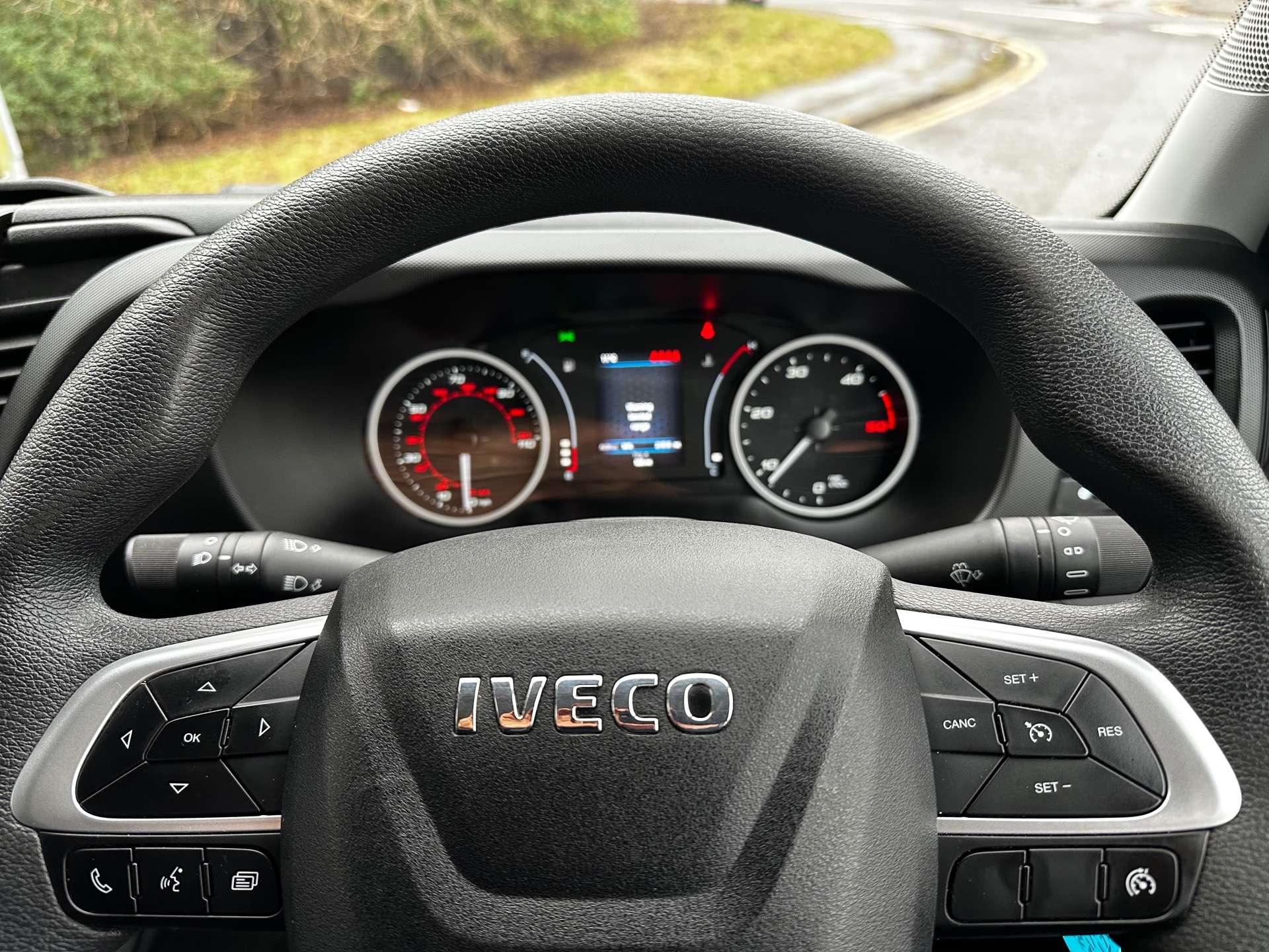 IVECO DAILY 35C14 7 seat crew cab tipper #14