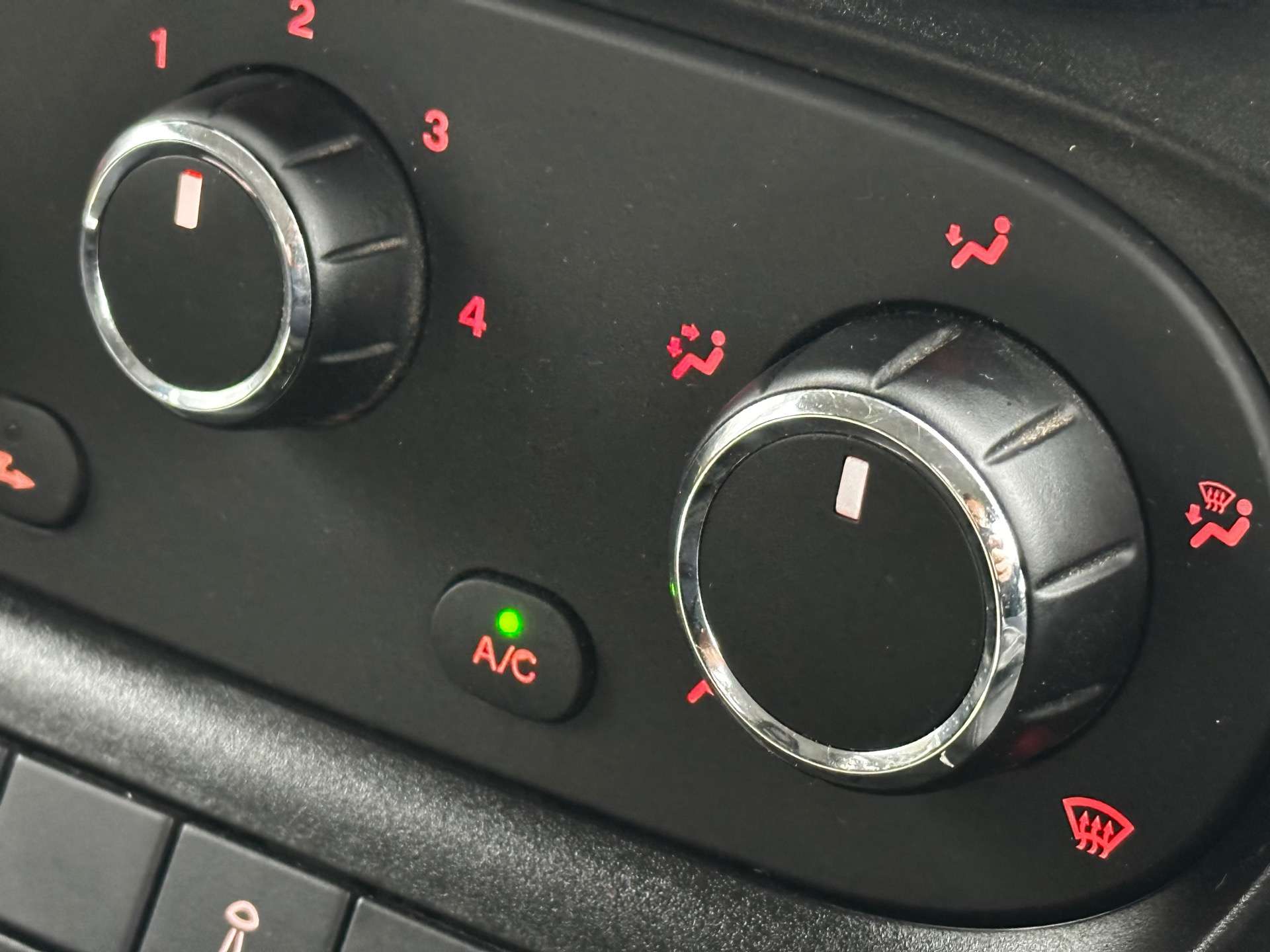 IVECO DAILY 35C14 7 seat crew cab tipper #15