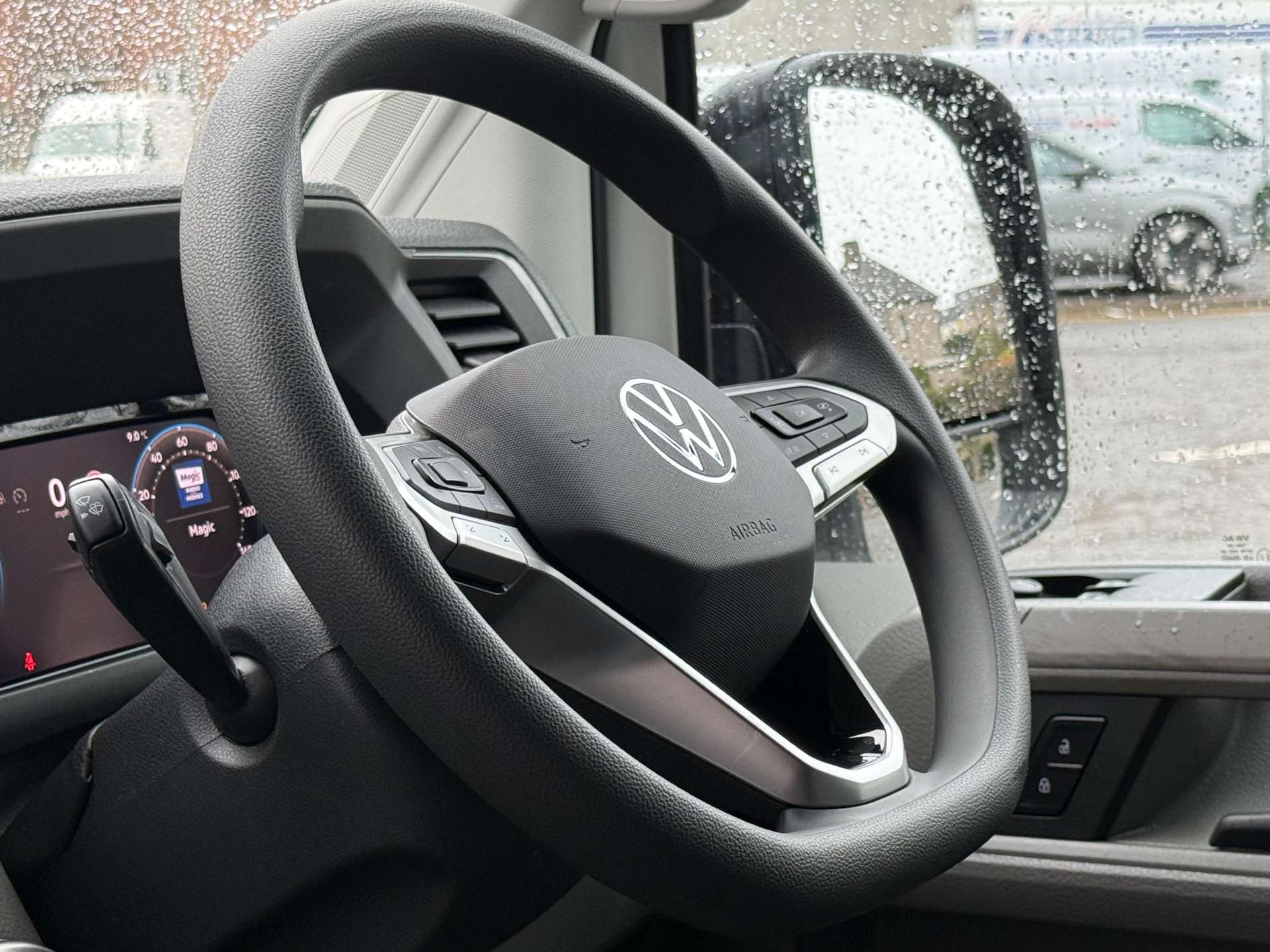 VOLKSWAGEN CRAFTER CR35 COMMERCE+ TDI MWB (Choice) #17