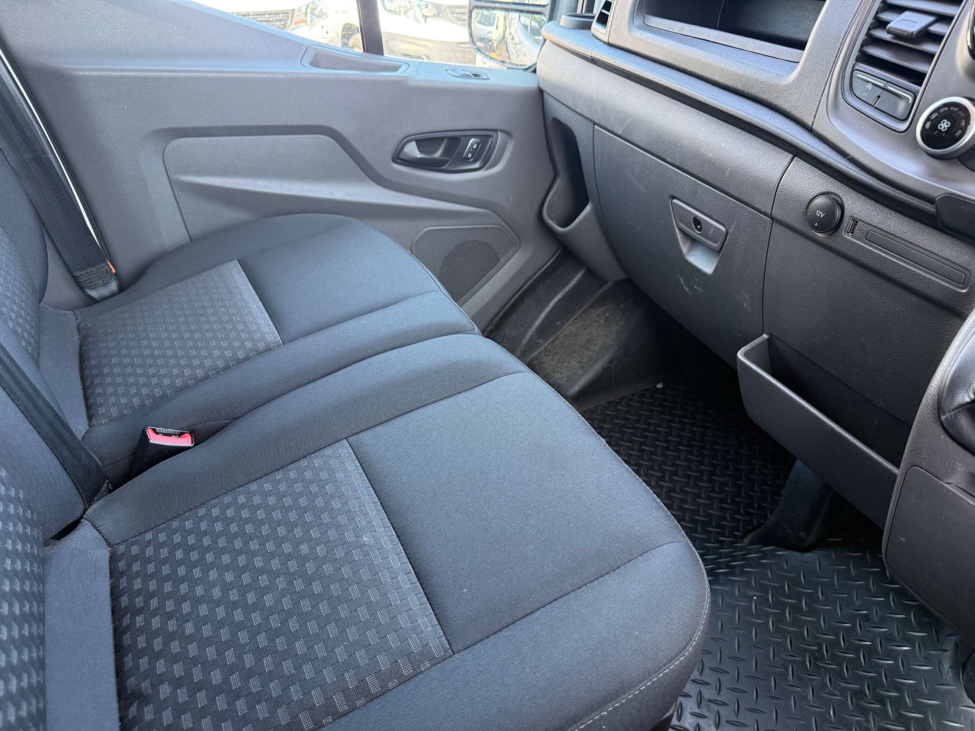 FORD TRANSIT 350 Trend L2H2 (RWD) 2.0 EcoBlue 130ps #11