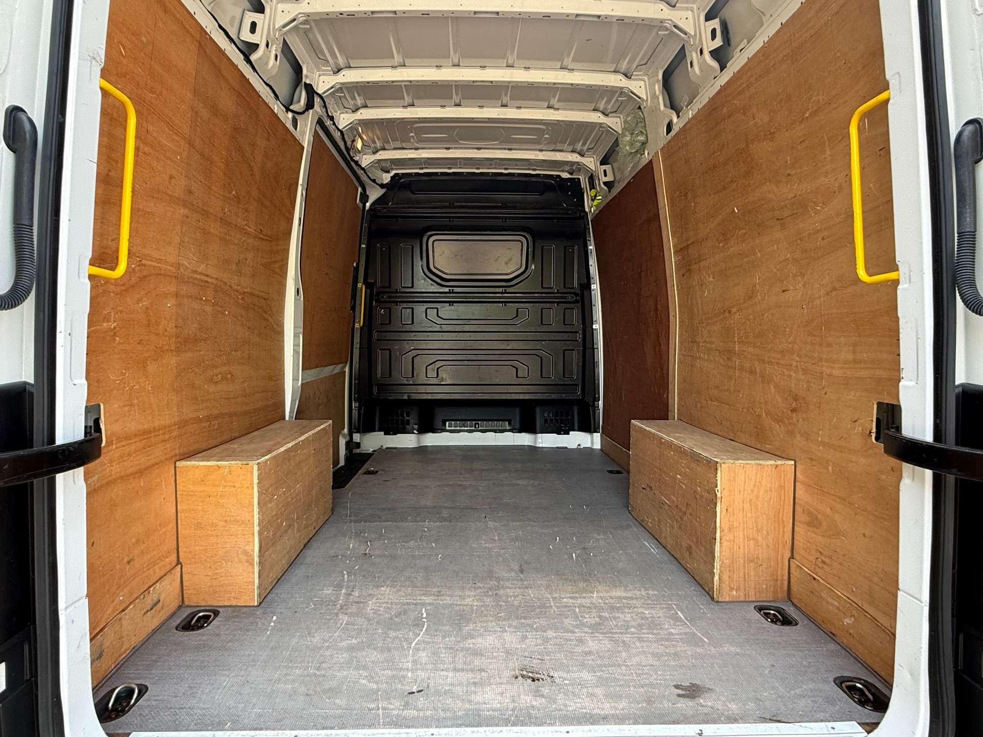 VOLKSWAGEN CRAFTER CR35 Trendline 2.0 TDI 140 MWB (L2H2) #8
