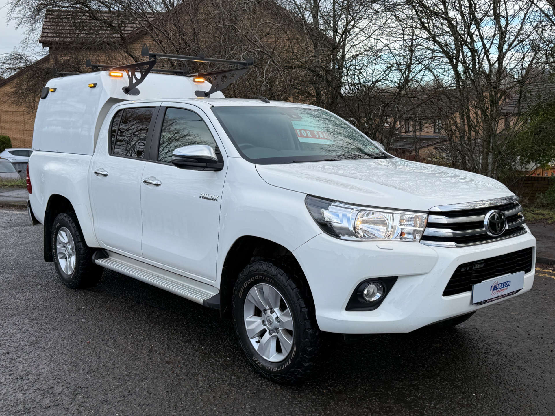 TOYOTA HILUX 2.4 Icon D-4D 4WD Utuility Body 4WD #0