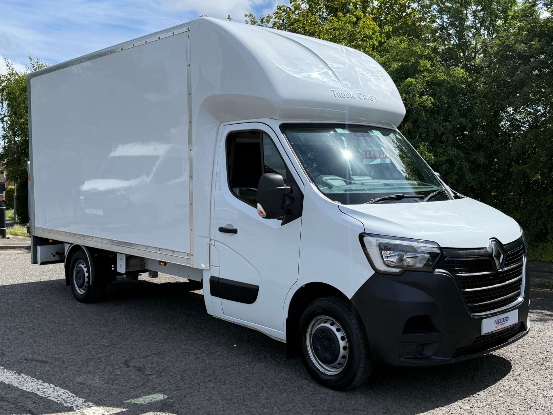 RENAULT MASTER LL35 Business Luton Box Van (with T/L) #0