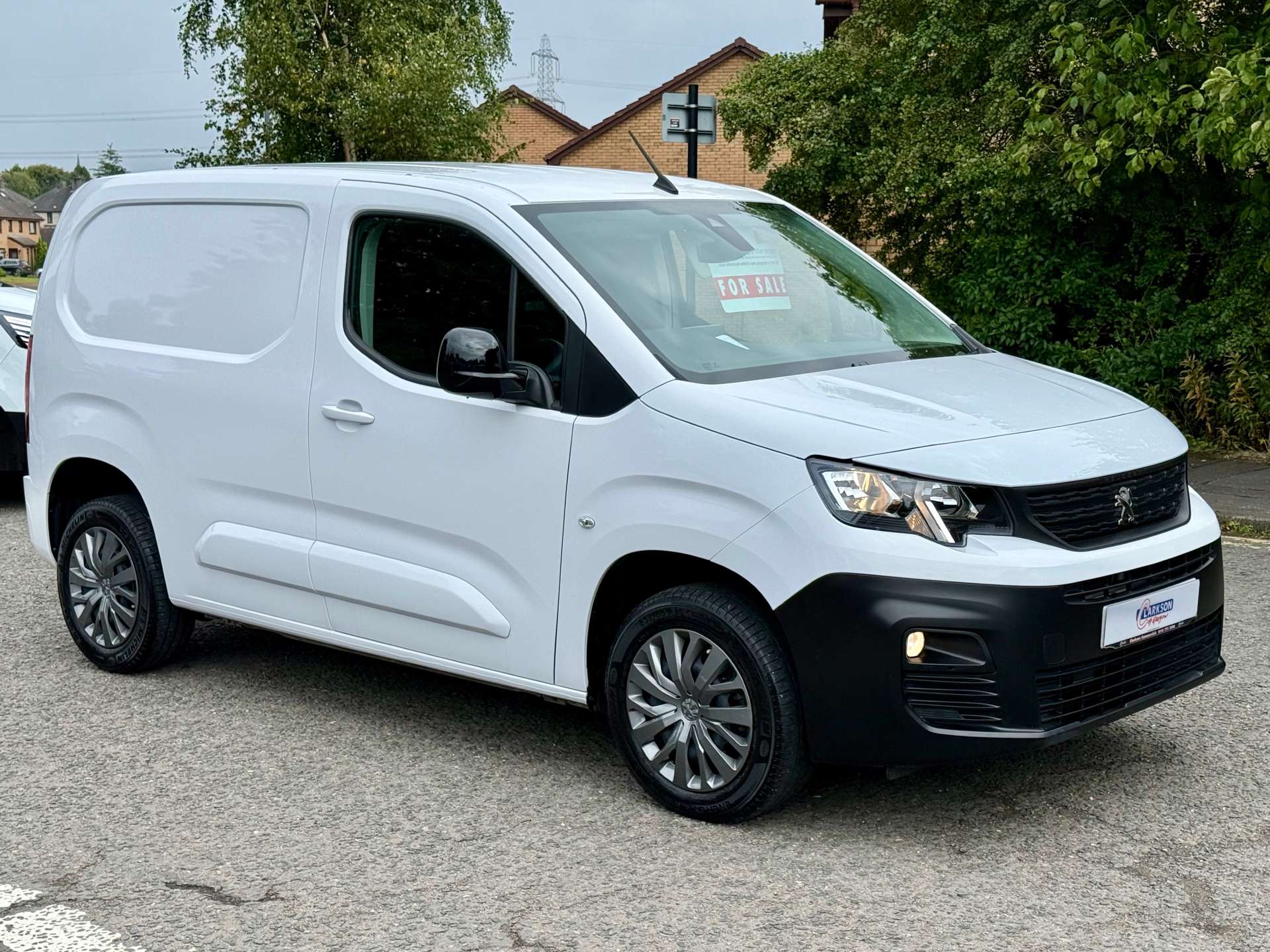 PEUGEOT PARTNER Asphalt Premium+ BHDi L1 - Image 1