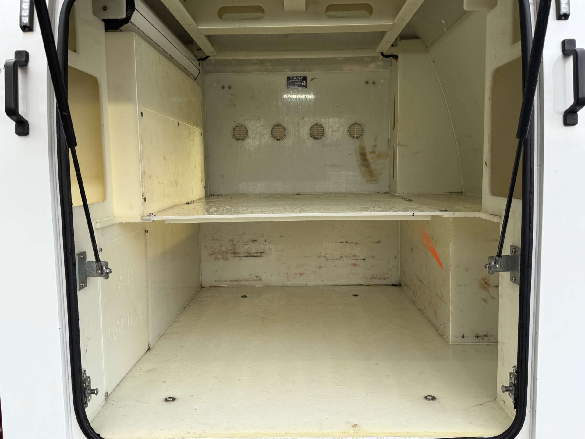 TOYOTA HILUX 2.4 Icon D-4D 4WD Utuility Body 4WD #9