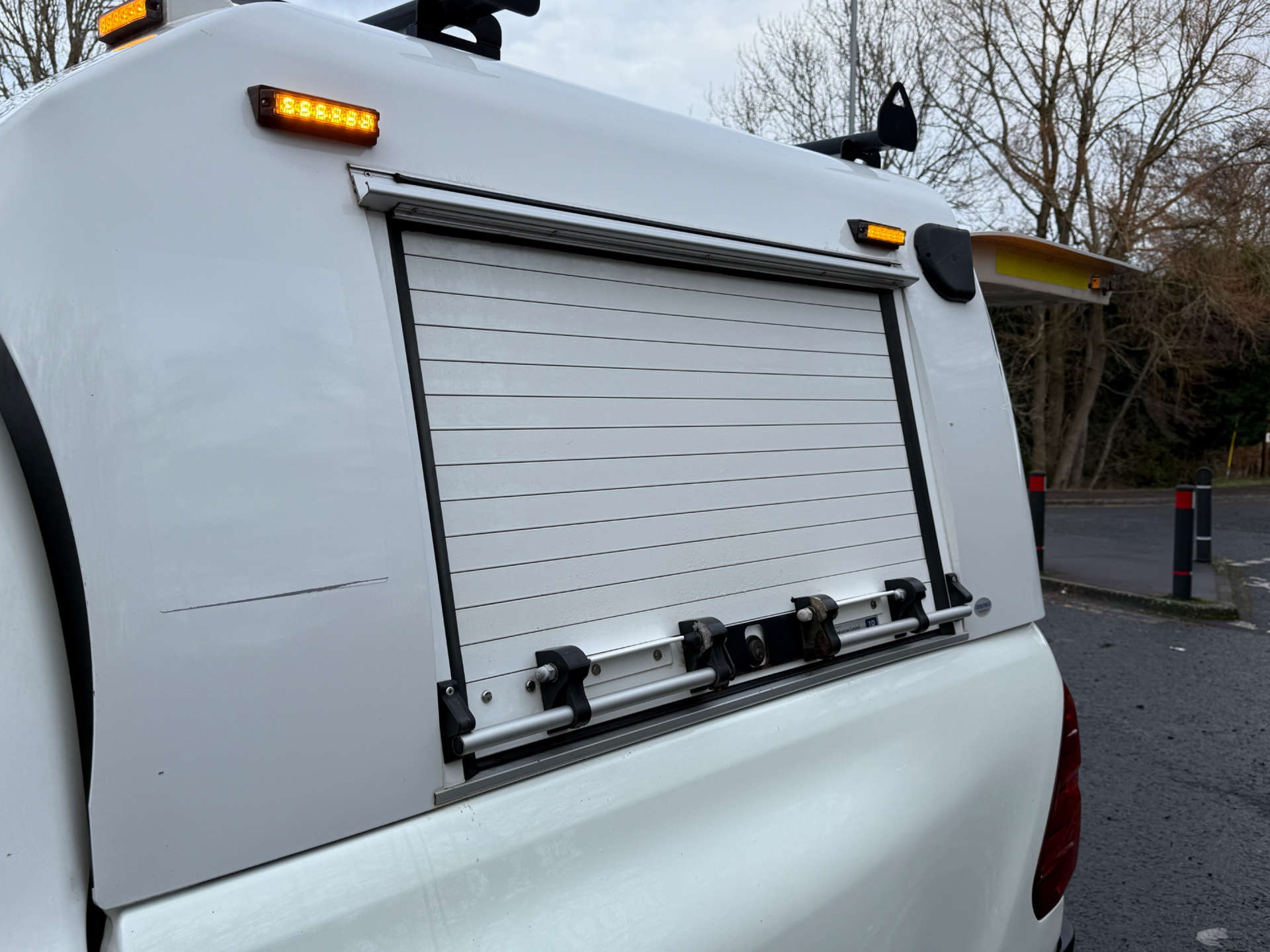 TOYOTA HILUX 2.4 Icon D-4D 4WD Utuility Body 4WD #11