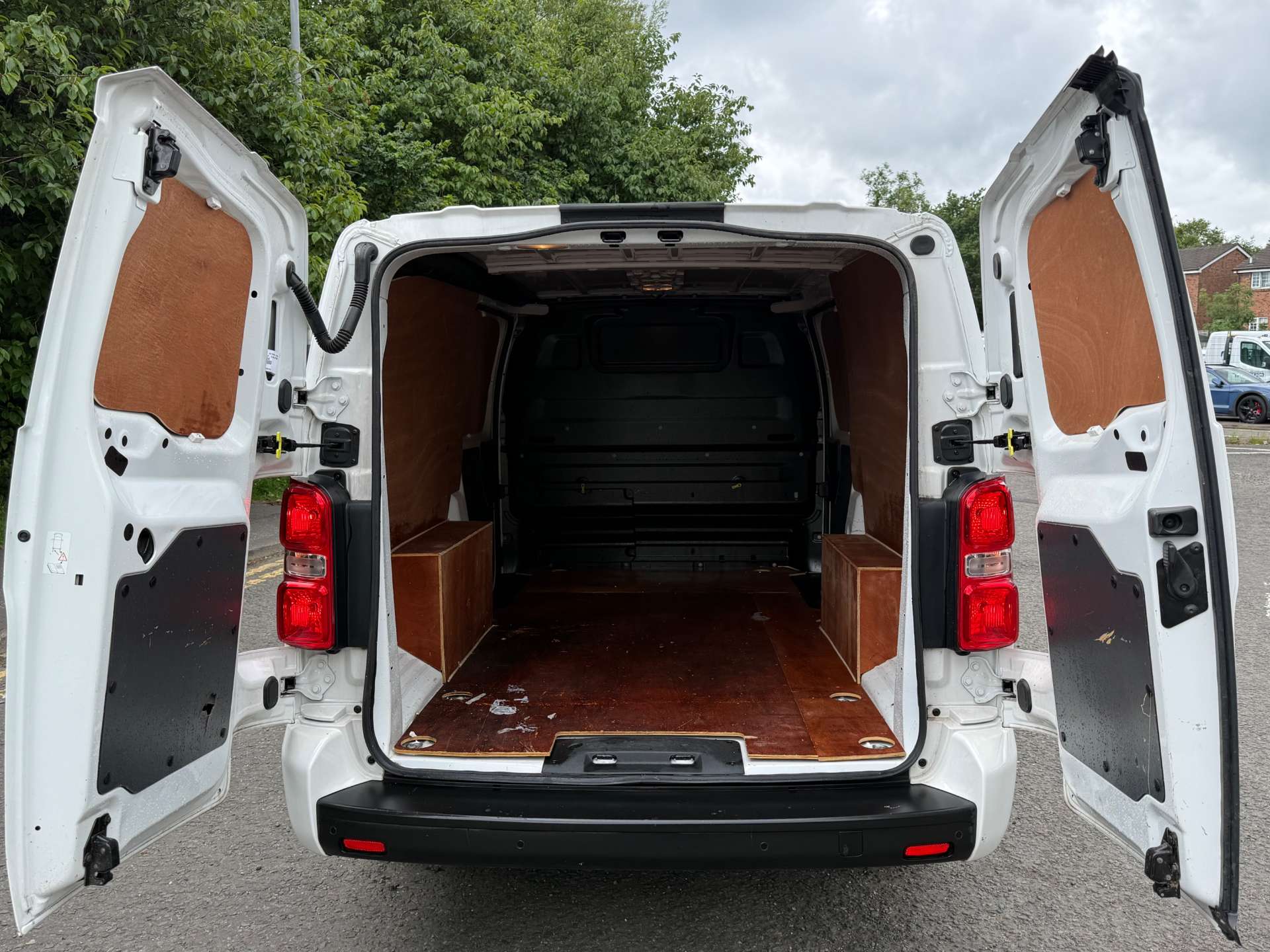 VAUXHALL VIVARO 2900 Sportive L2 #7