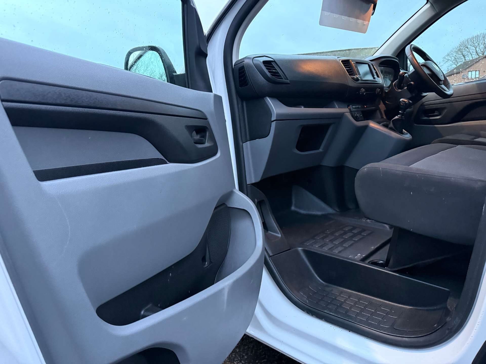 VAUXHALL VIVARO F2900 Dynamic L2 (Choice) #8