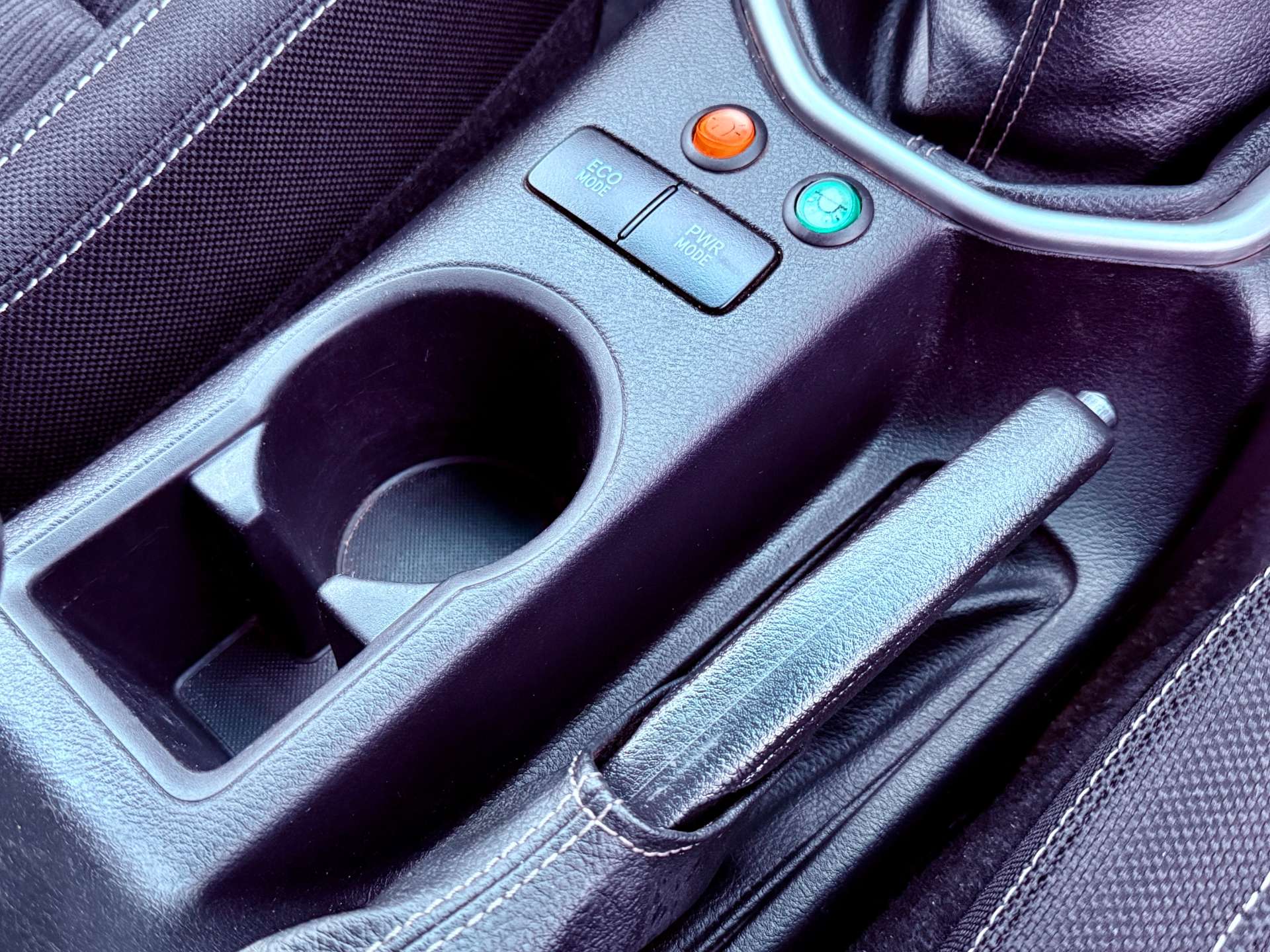 TOYOTA HILUX 2.4 Icon D-4D 4WD Utuility Body 4WD #18