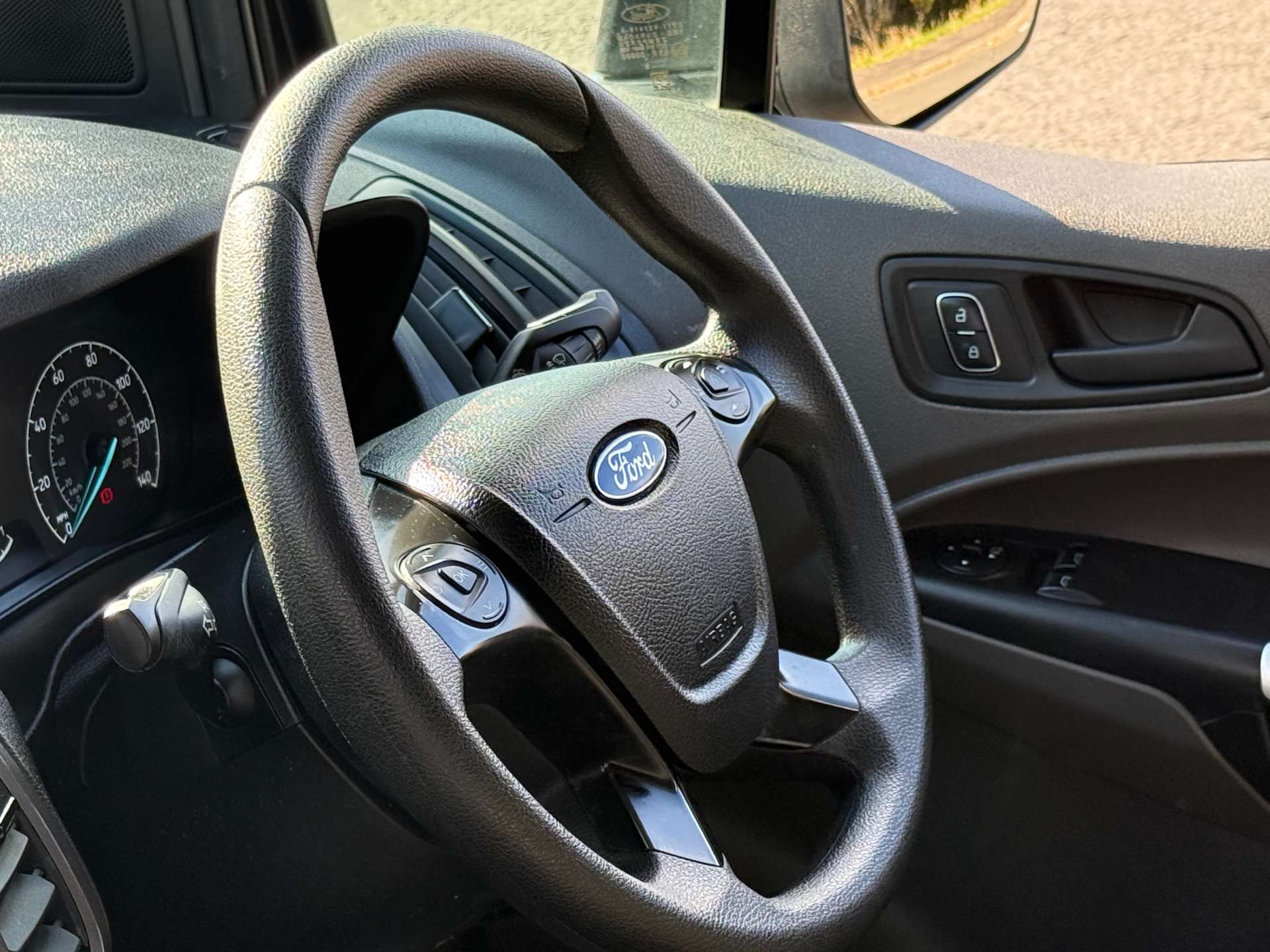 FORD TRANSIT CONNECT 220 Trend L1H1 1.5 Diesel #8