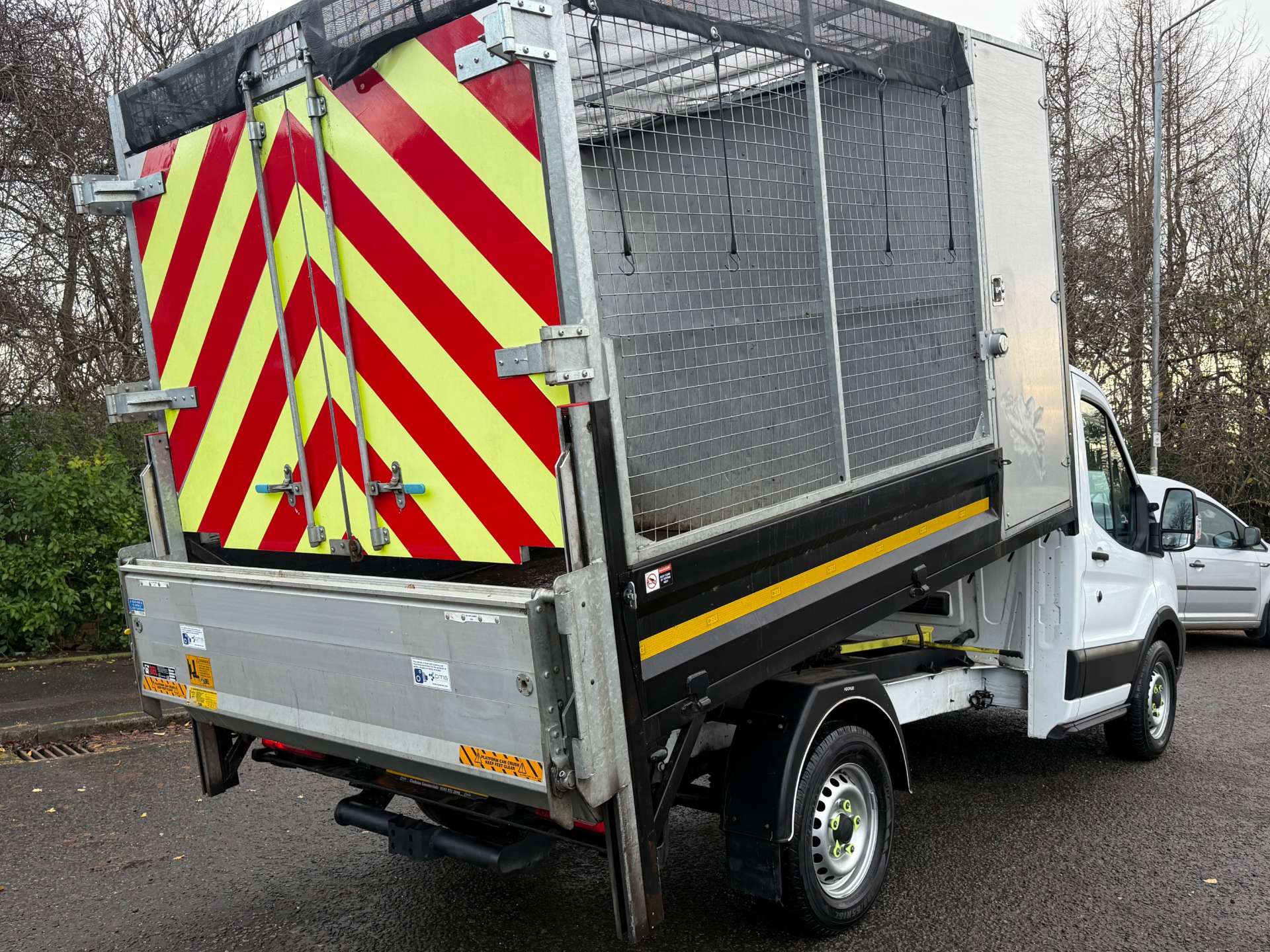 FORD TRANSIT 350 Caged Utility Tipper with Taillift #2