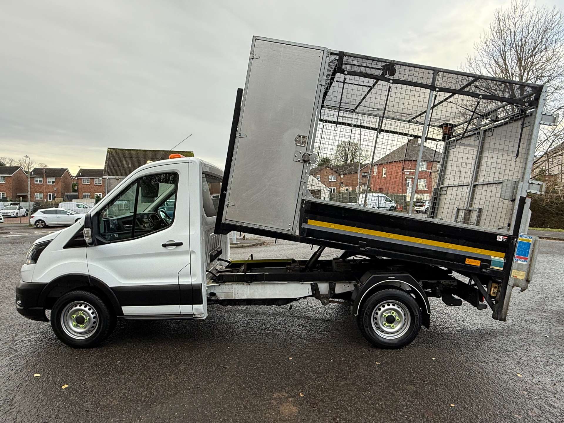 FORD TRANSIT 350 Caged Utility Tipper with Taillift #5