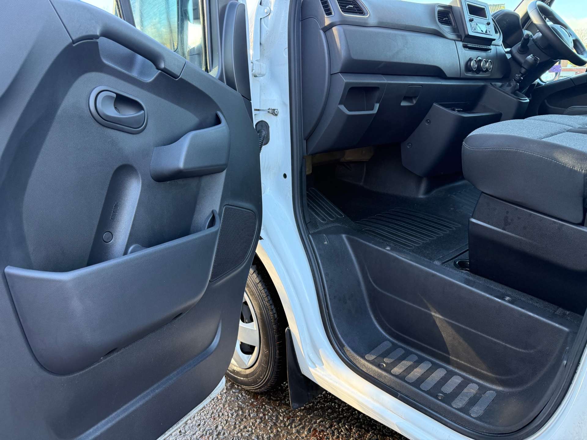 RENAULT MASTER MM35 Business+ Blue DCi 150 (L2H2 / MWB) #9