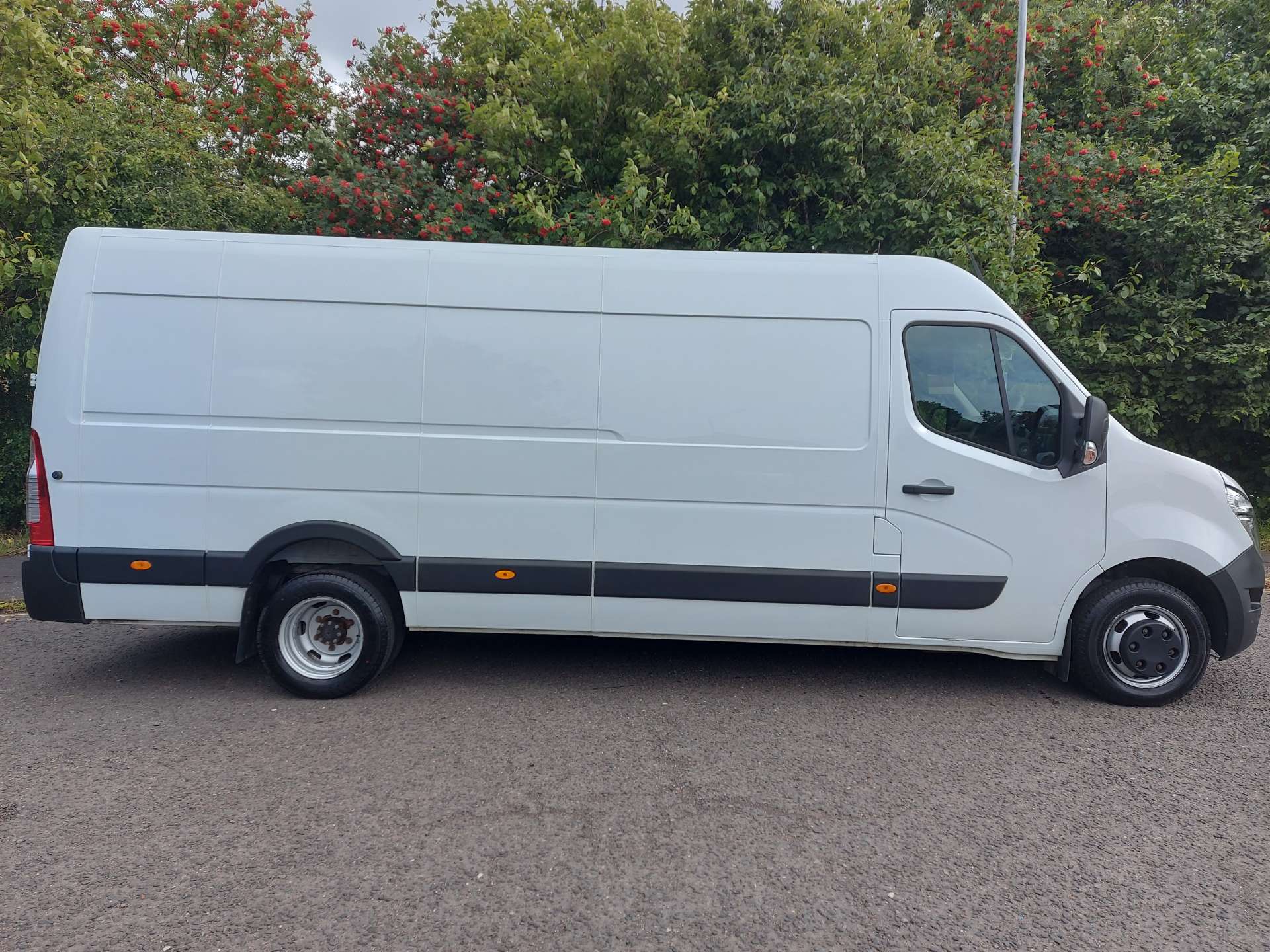 NISSAN INTERSTAR 2.3 Tekna DCi L4 Twin rear wheels #4